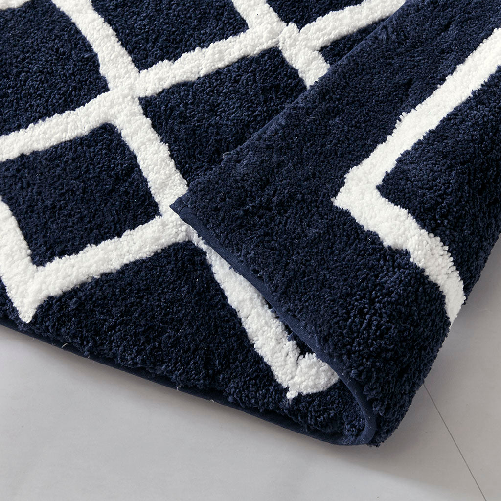 Refined Microfiber Bath Rug with Dual Geometric Design