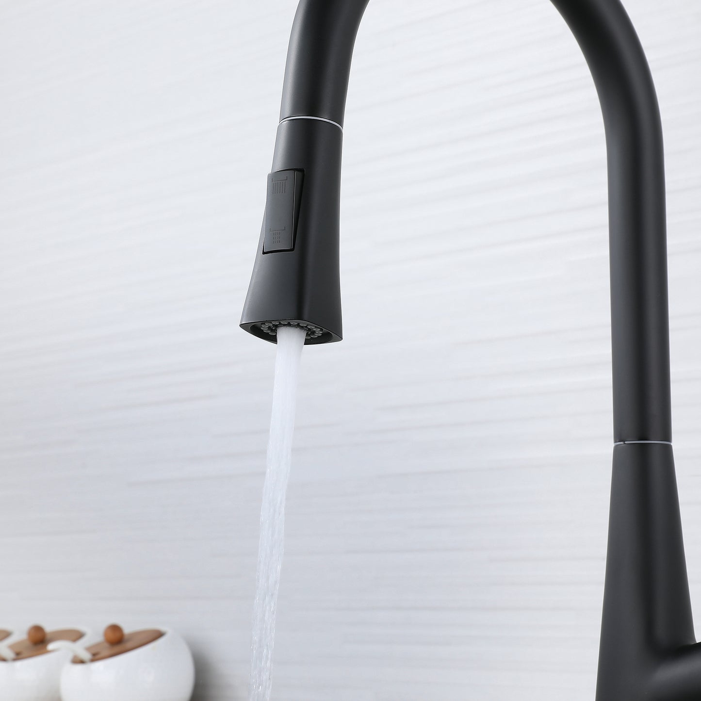 Kitchen Faucet with Pull Down Sprayer Matte Black, High Arc Single Handle Kitchen Sink Faucet , Commercial Modern Stainless Steel Kitchen Faucets