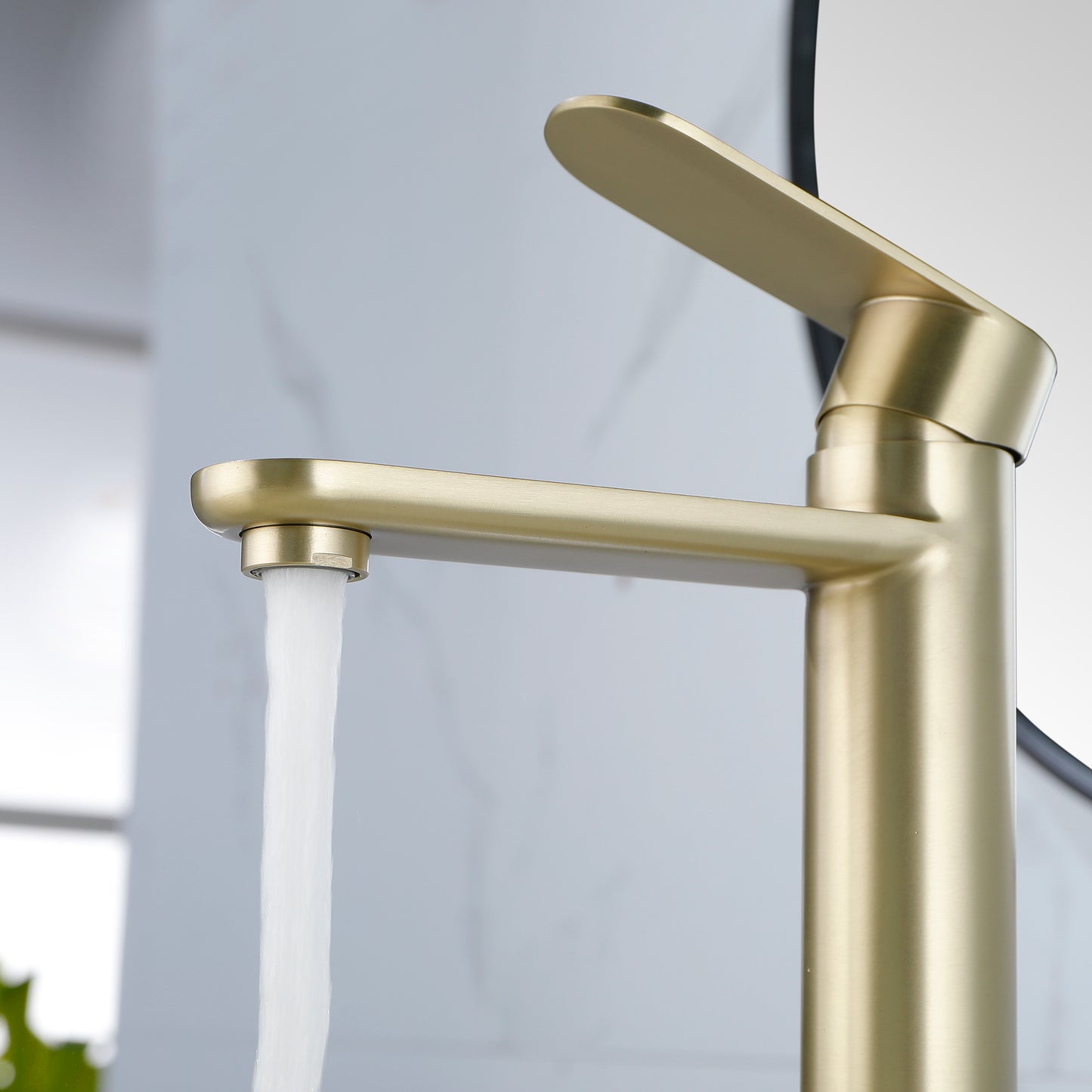 Luxurious Modern Gold Brass Bathroom Faucet