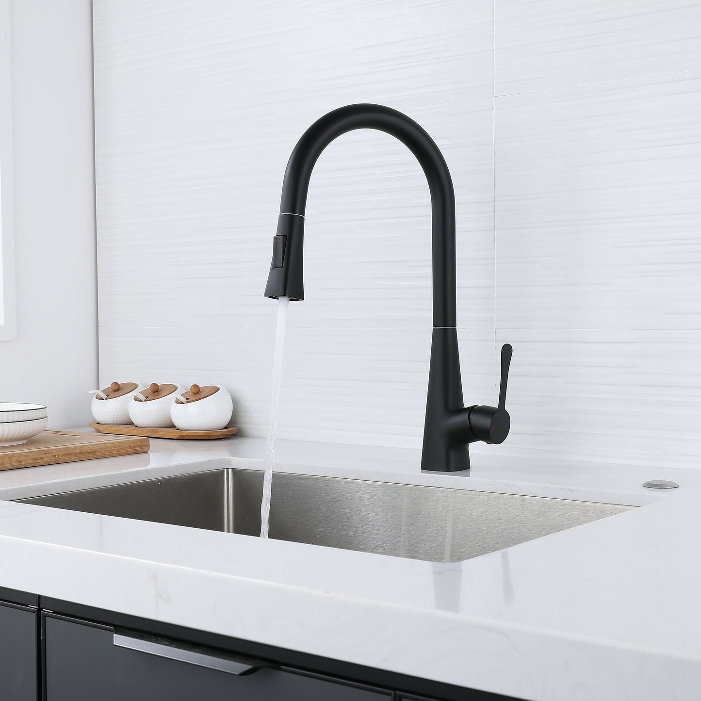 Kitchen Faucet with Pull Down Sprayer Matte Black, High Arc Single Handle Kitchen Sink Faucet , Commercial Modern Stainless Steel Kitchen Faucets