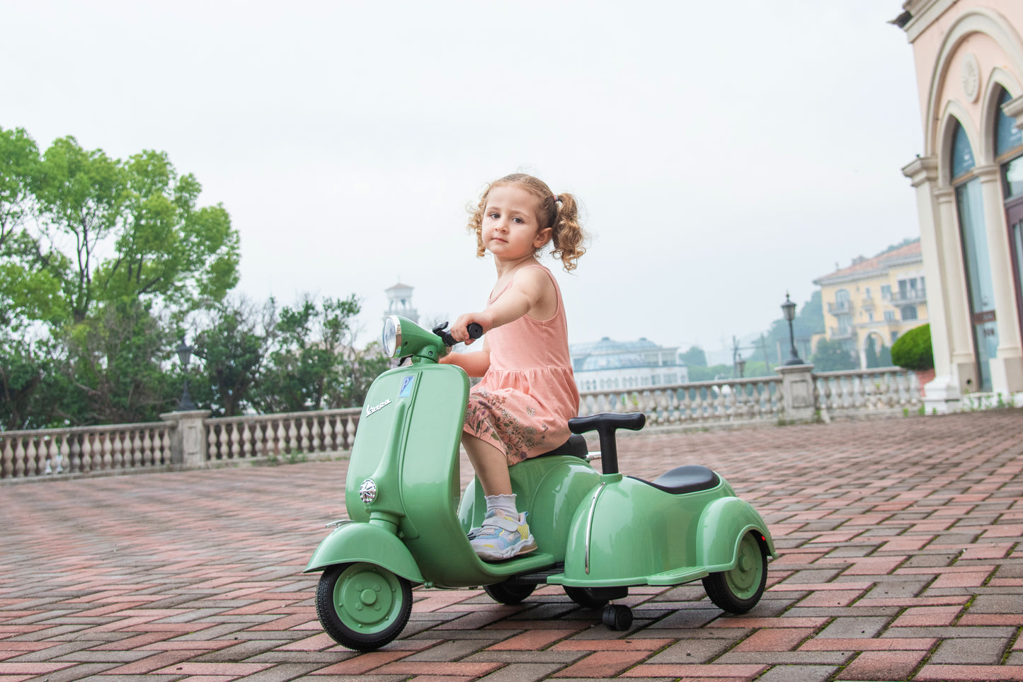 6V LICENSED Vespa Scooter Motorcycle with Side Car for kids, Green