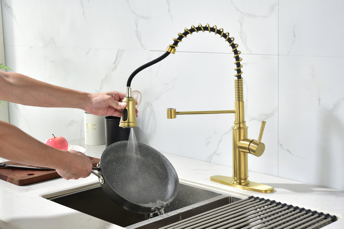 Kitchen Faucet with Pull Down Sprayer