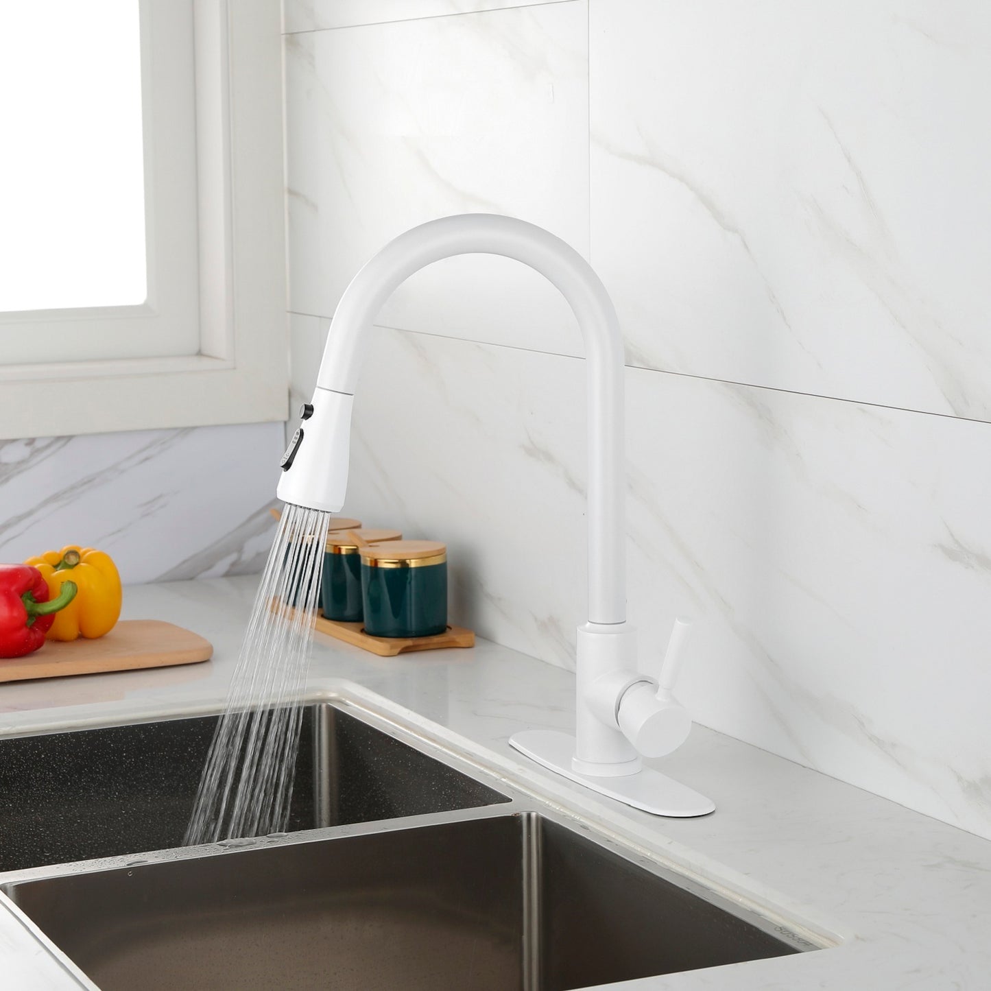 Kitchen Faucet with Pull Out Spraye