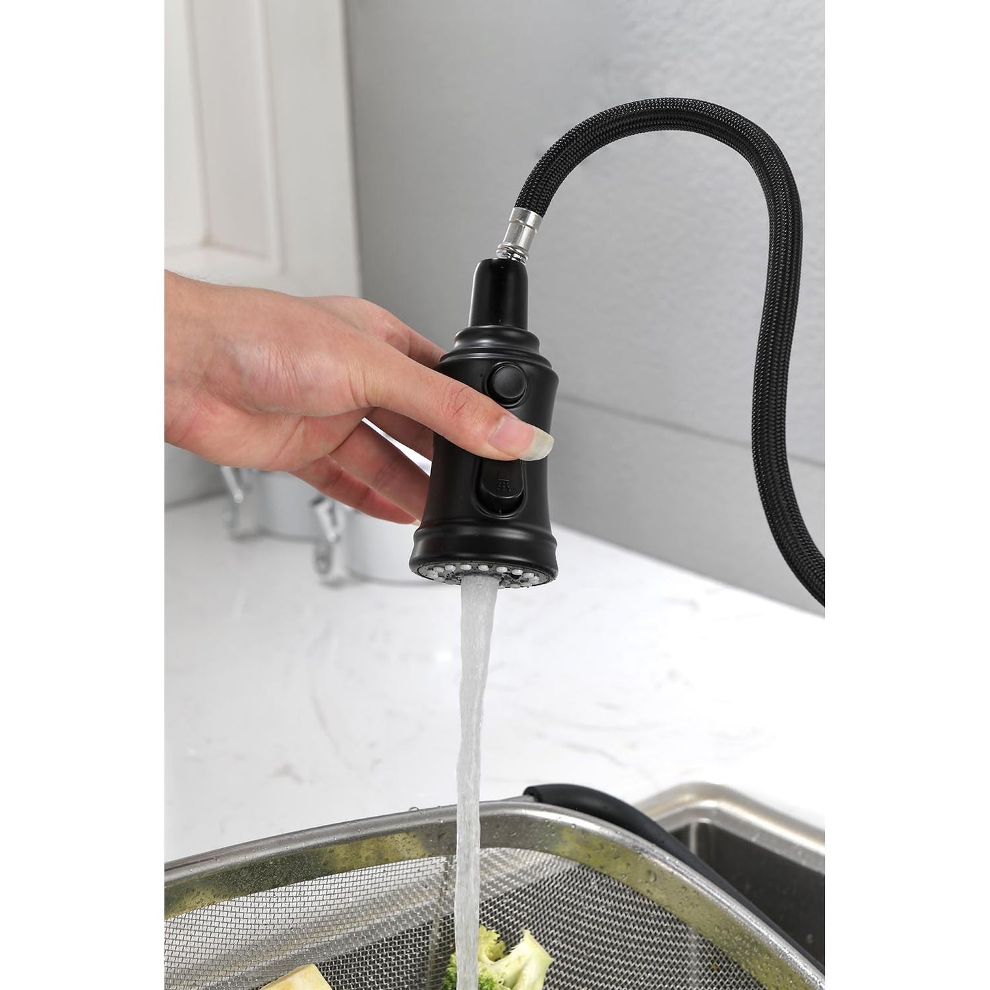 Single Handle High Arc Pull Out Kitchen Faucet,Single Level Stainless Steel Kitchen Sink Faucets with Pull Down Sprayer