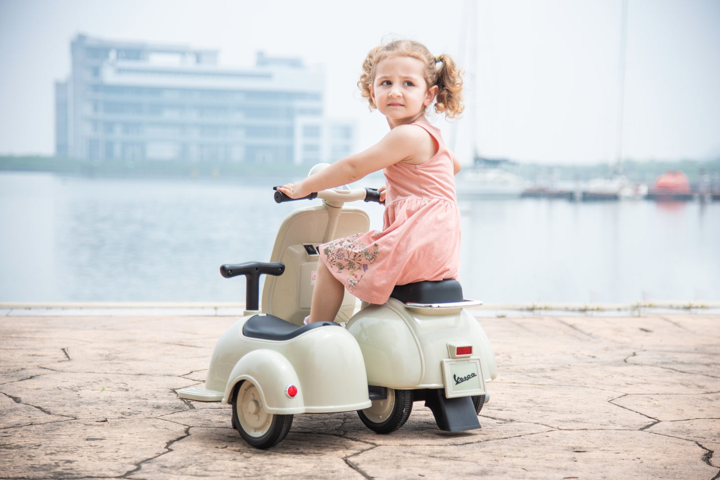 6V LICENSED Vespa Scooter Motorcycle with Side Car for kids, Gray