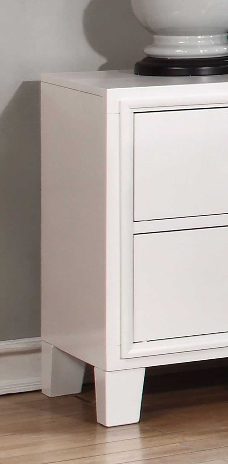 Simple Casual 1pc Nightstand White Color Solid wood Bedroom Furniture Transitional Look Nightstand Nickel Bar Pull