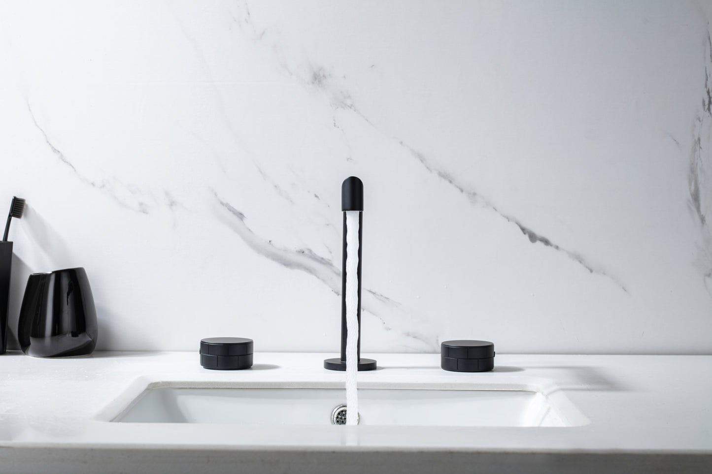 Modern Matte Black Bathroom Faucet