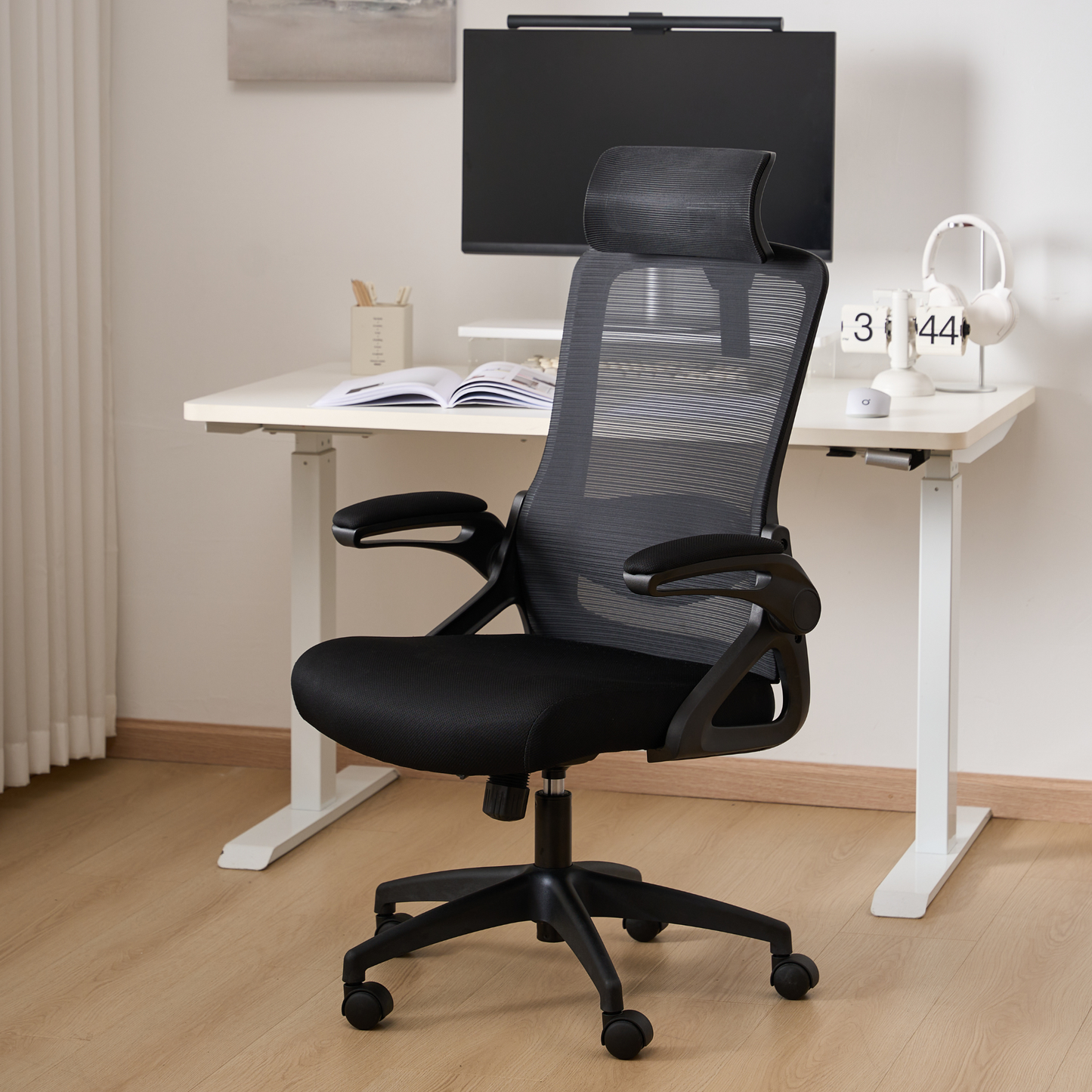 Ergonomic Office Desk Chair,Mesh High Back Computer Chair with Adjustable 3D Headrest & Lumbar Support & Flip-Up Arms Executive/Home/Study/Work Office Desk Chairs with Wheels