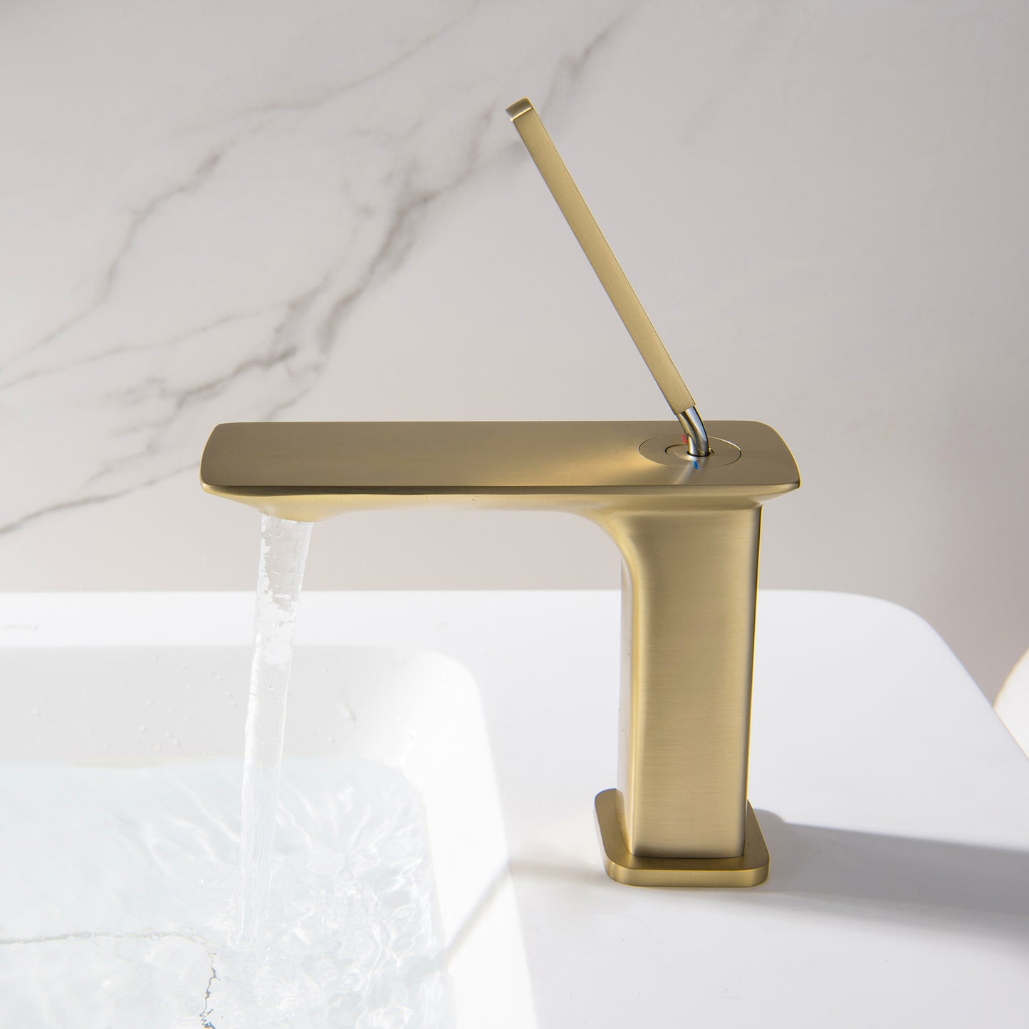 Modern Brushed Gold Bathroom Sink Faucet with Single-Handle