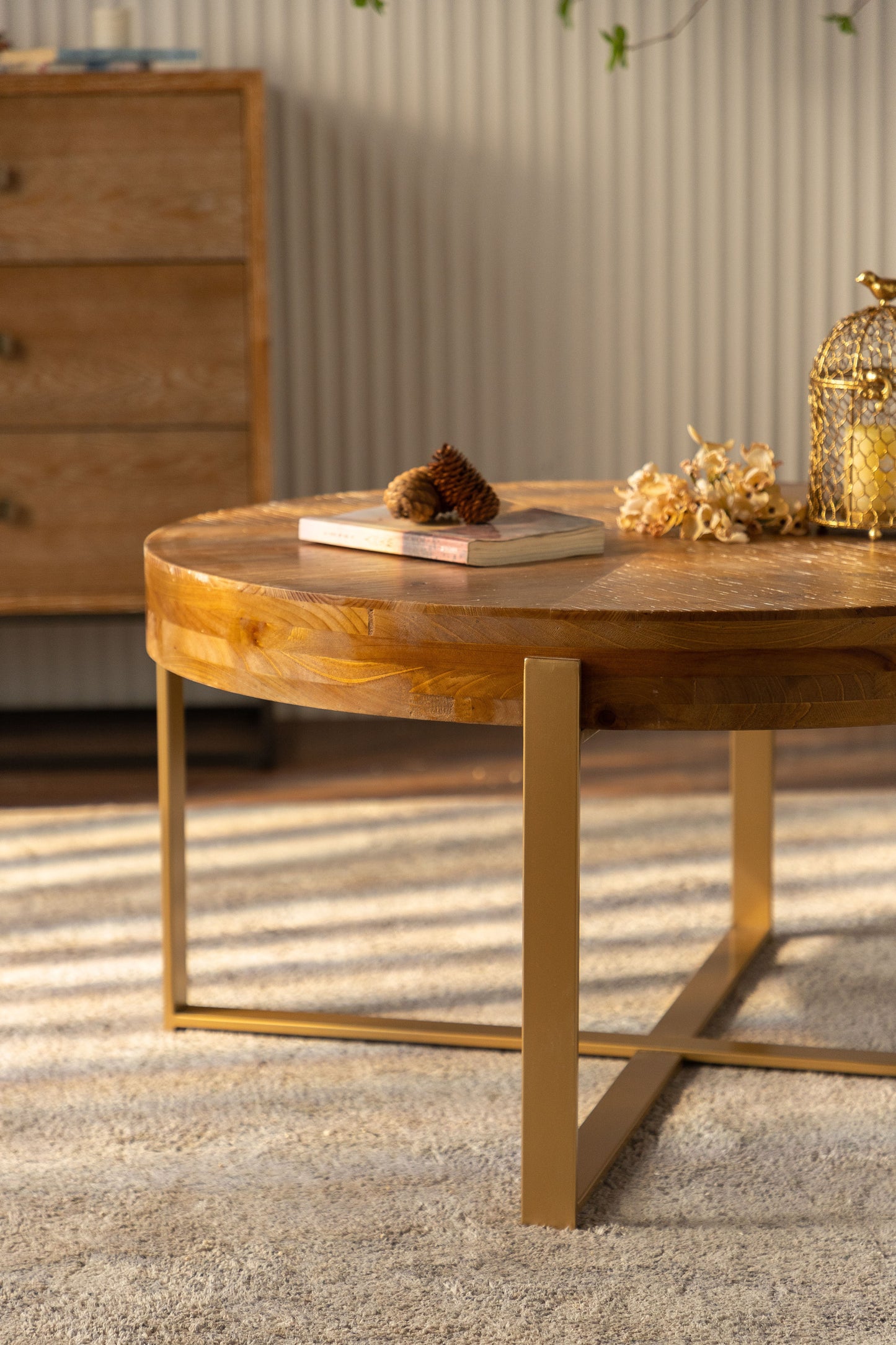 Modern Retro Splicing Round Coffee Table with Gold Cross Legs Base