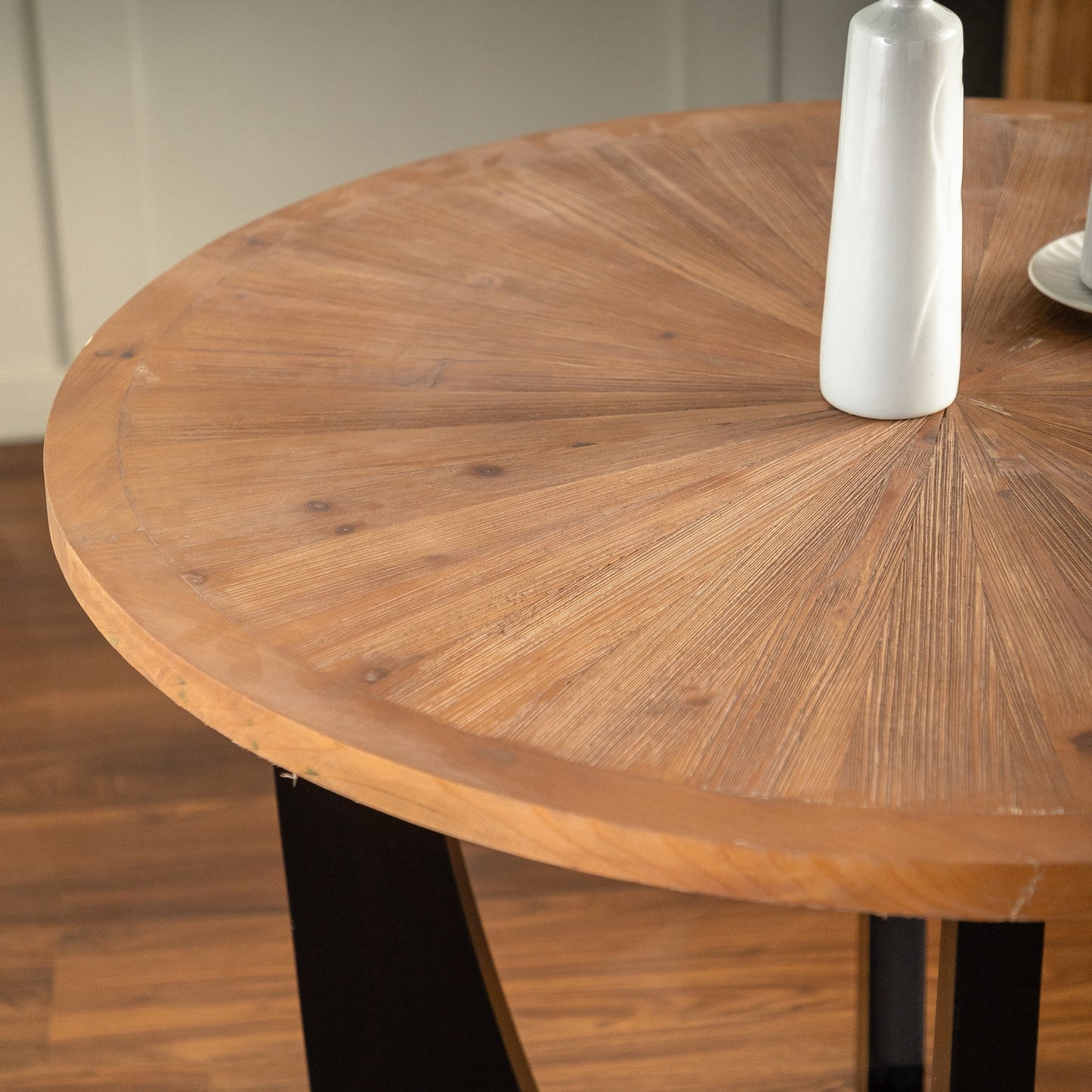 Scattered Pattern Retro Round Coffee Table with Cedar Legs