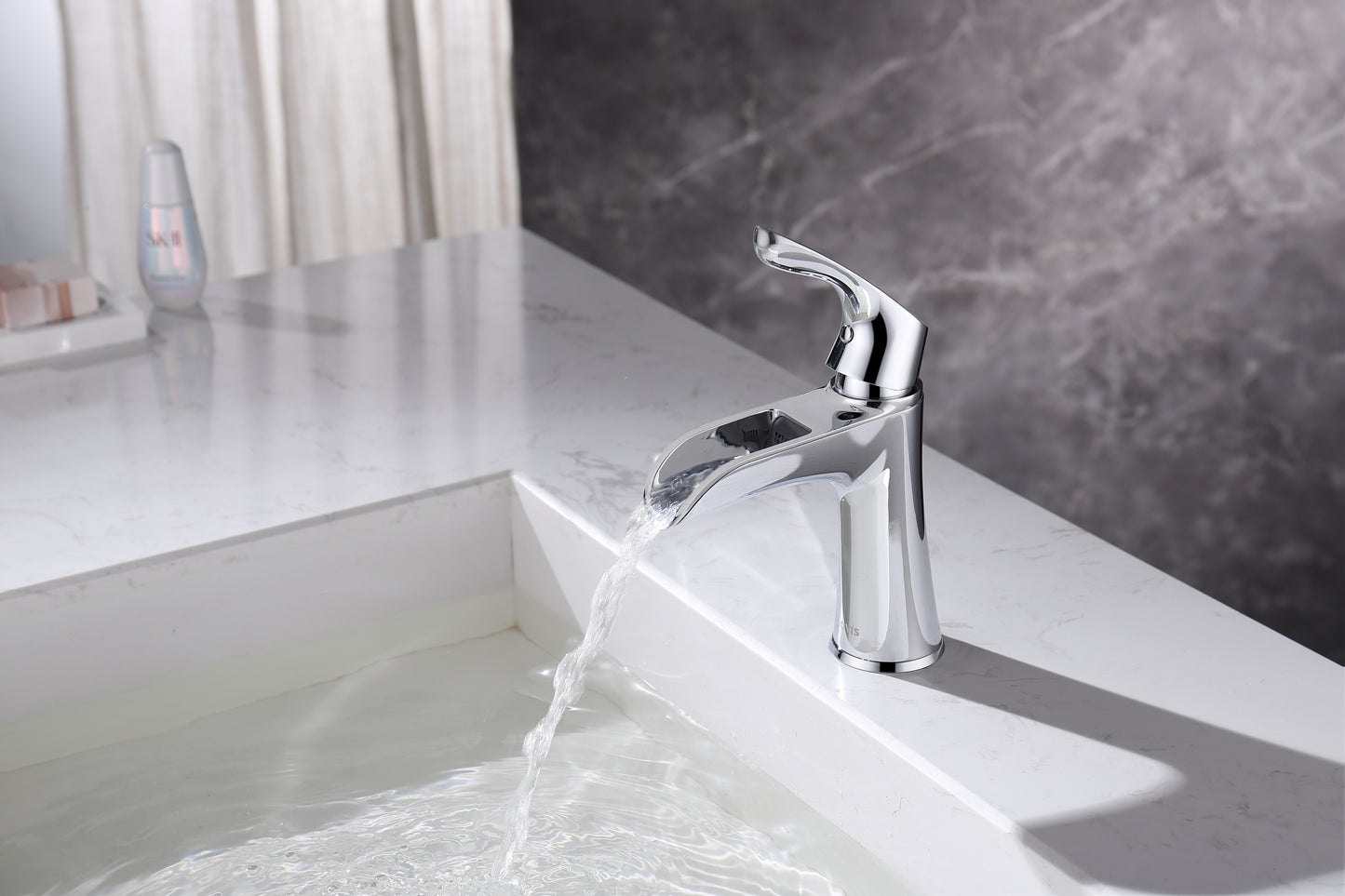 Sleek Chrome Finish Bathroom Sink Faucet