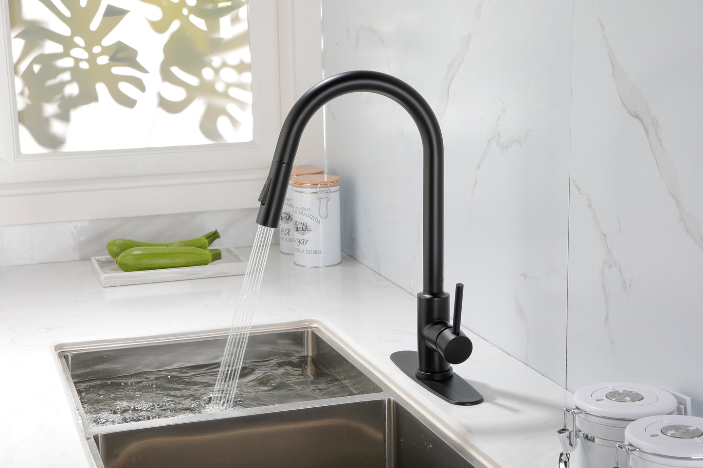 Kitchen Faucet with Pull Down Sprayer