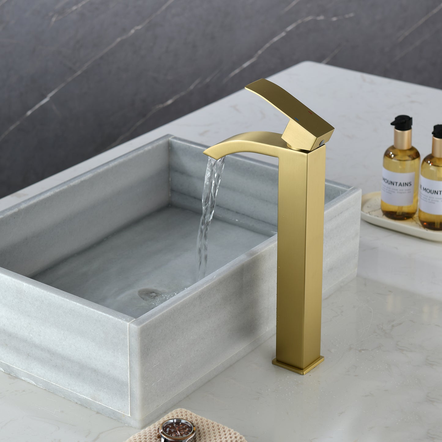 Elegant Brass Single Hole Bathroom Faucet