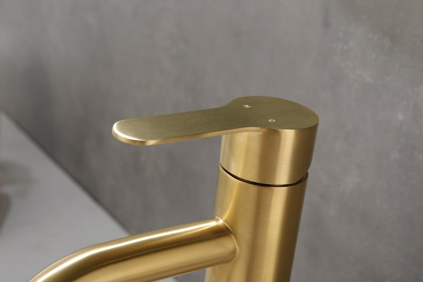 Elegant Gold Stainless Steel Bathroom Sink Faucet for Modern RVs and Vanities