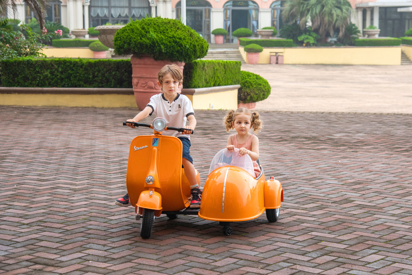 12V LICENSED Vespa Scooter Motorcycle with Side Car for kids, Orange