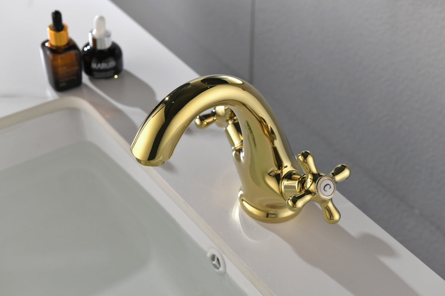 Gold Polished Bathroom Sink Faucet with Double Cross Knobs and Cover Plate