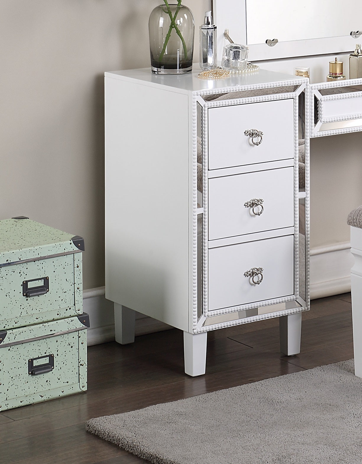 Traditional Formal White Color Vanity Set w Stool Storage Drawers 1pc Bedroom Furniture Set Tufted Seat Stool