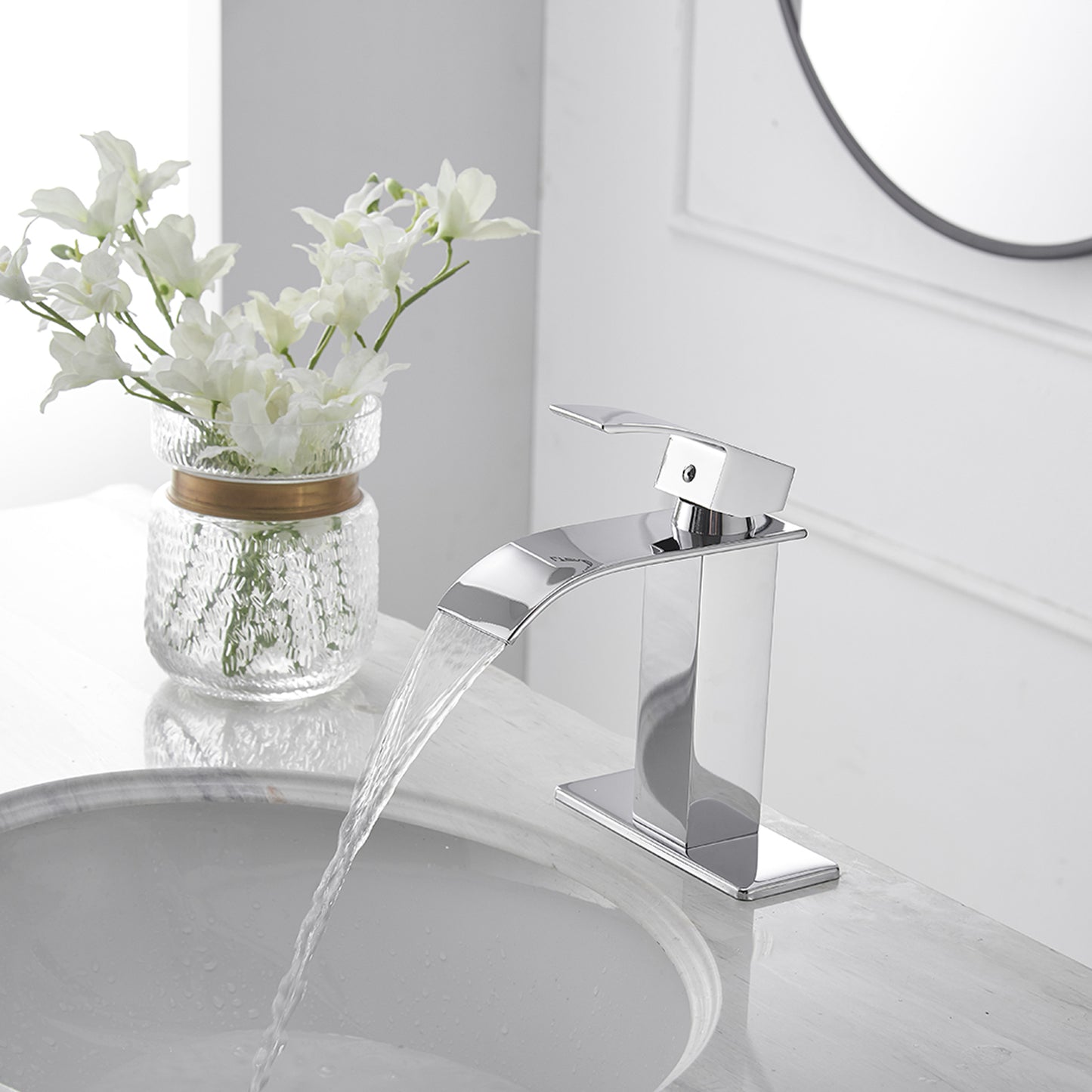 Luxurious Waterfall Single Handle Bathroom Faucet in Polished Chrome