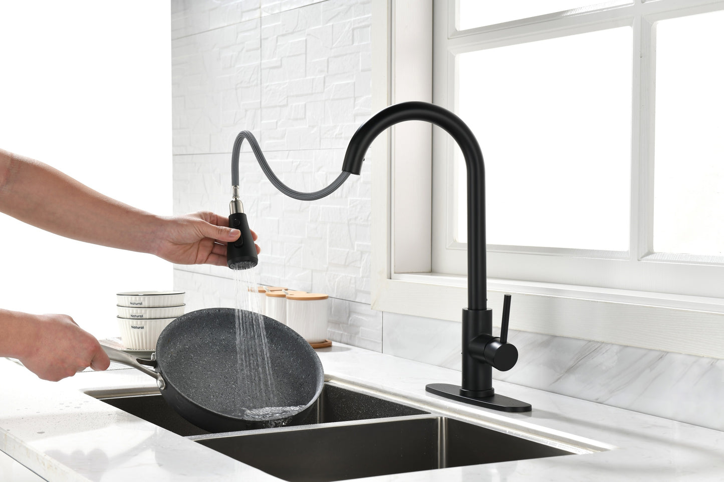 Kitchen Faucet with Pull Out Spraye