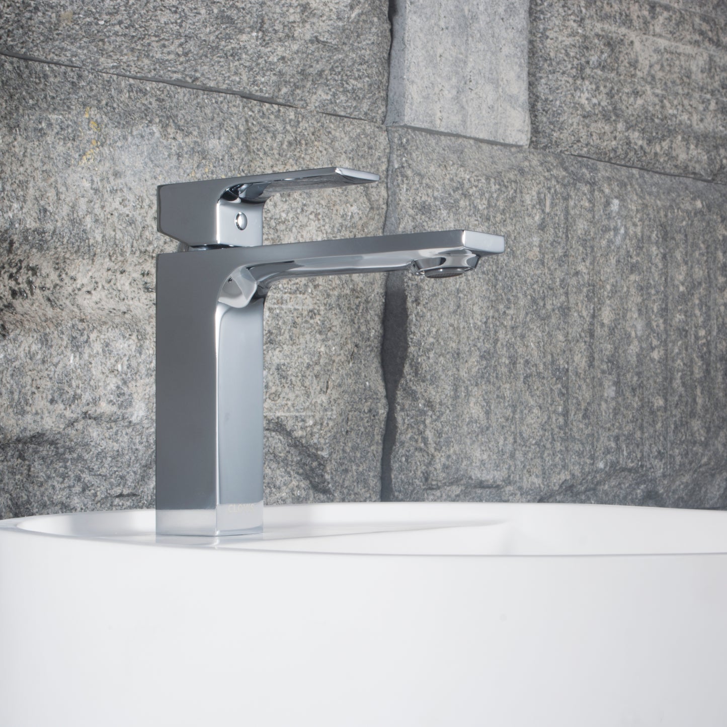 Bathroom Faucet with Single Handle and Pop Up Drain - Brushed Chrome