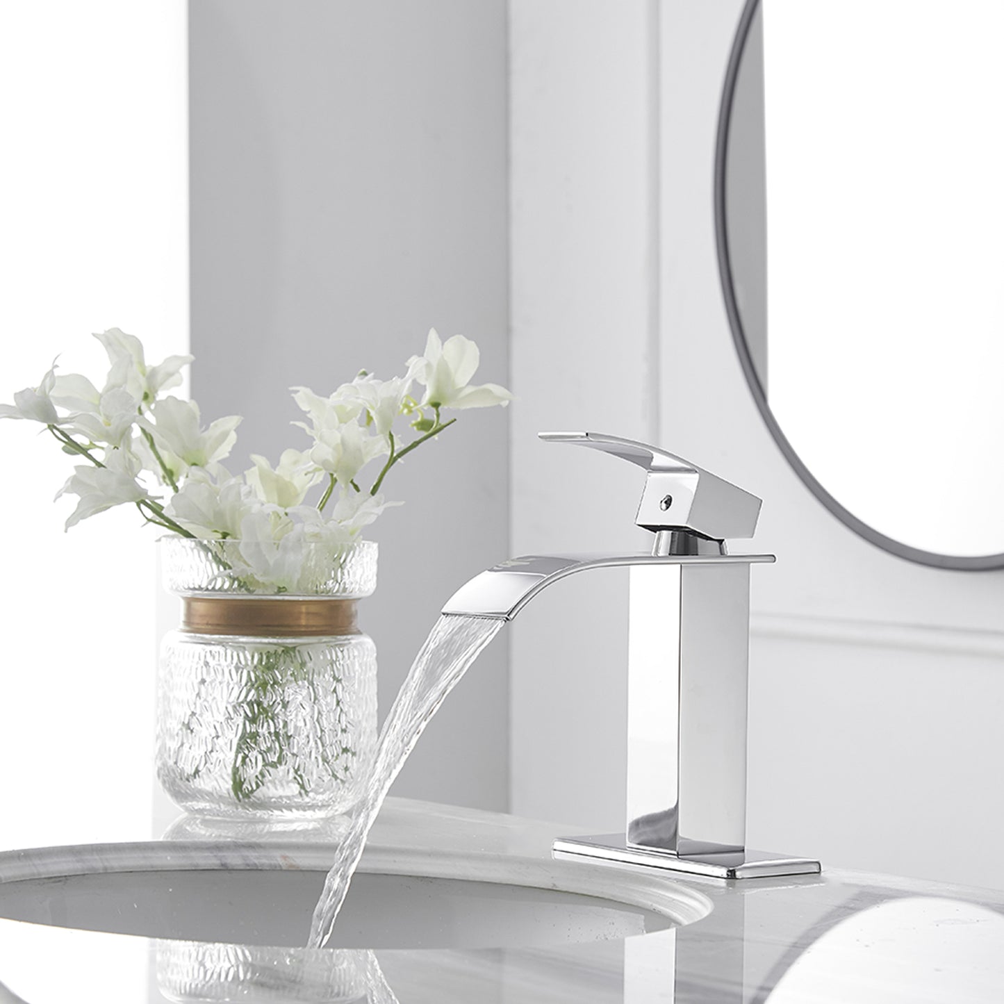 Luxurious Waterfall Single Handle Bathroom Faucet in Polished Chrome