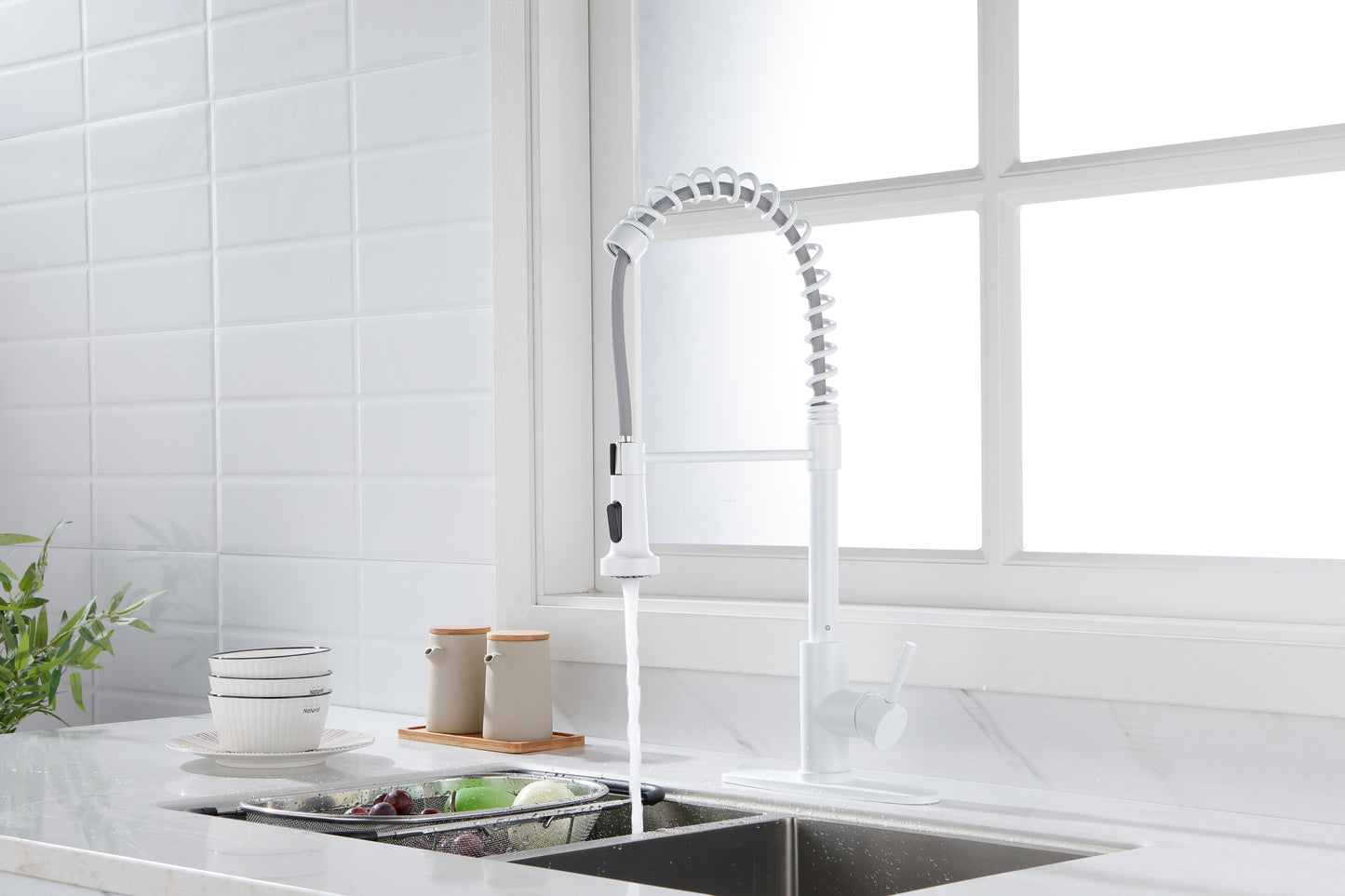 Kitchen Faucet with Pull Out Spraye