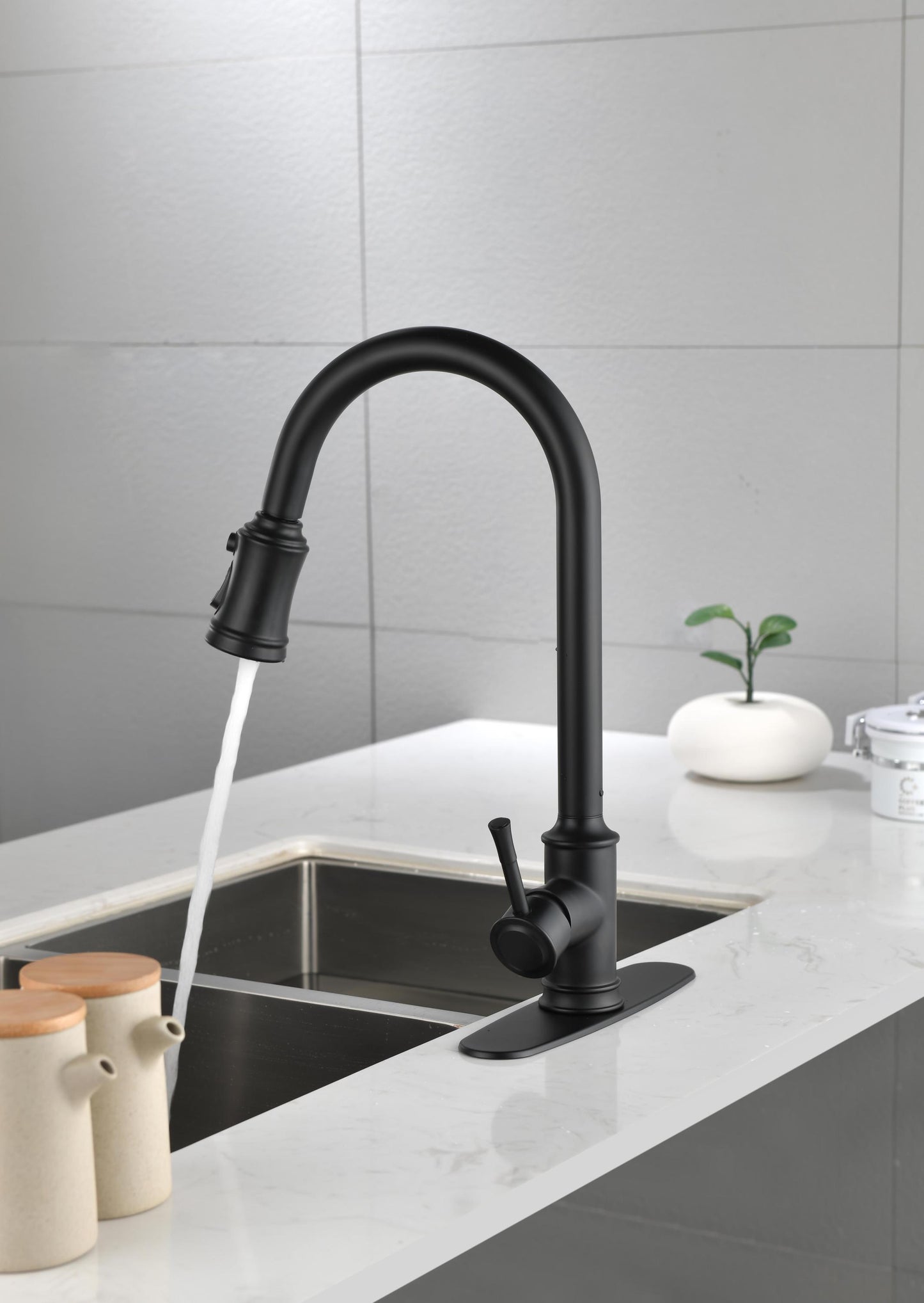 Single Handle High Arc Pull Out Kitchen Faucet,Single Level Stainless Steel Kitchen Sink Faucets with Pull Down Sprayer