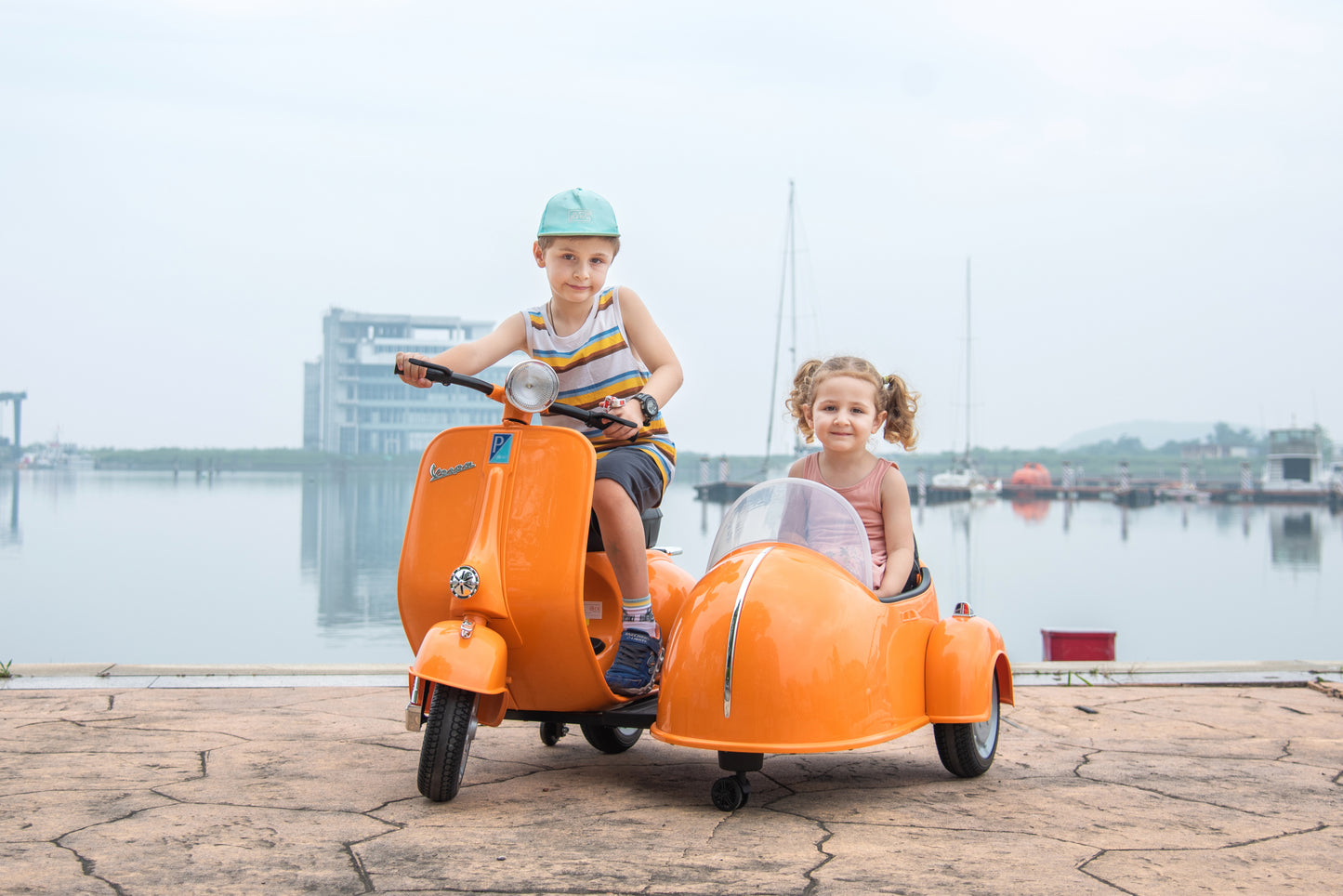 12V LICENSED Vespa Scooter Motorcycle with Side Car for kids, Orange