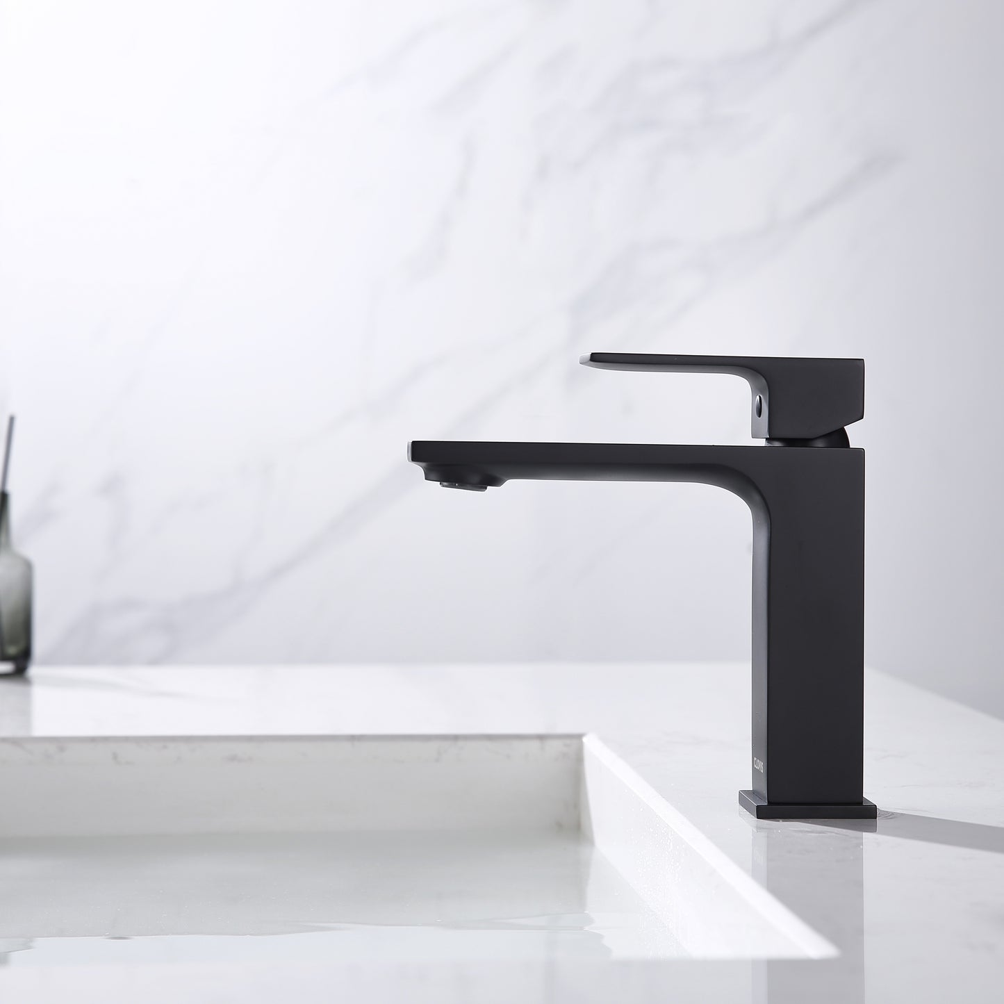 Elegant Matte Black Bathroom Faucet with Single Handle and Pop-Up Drain