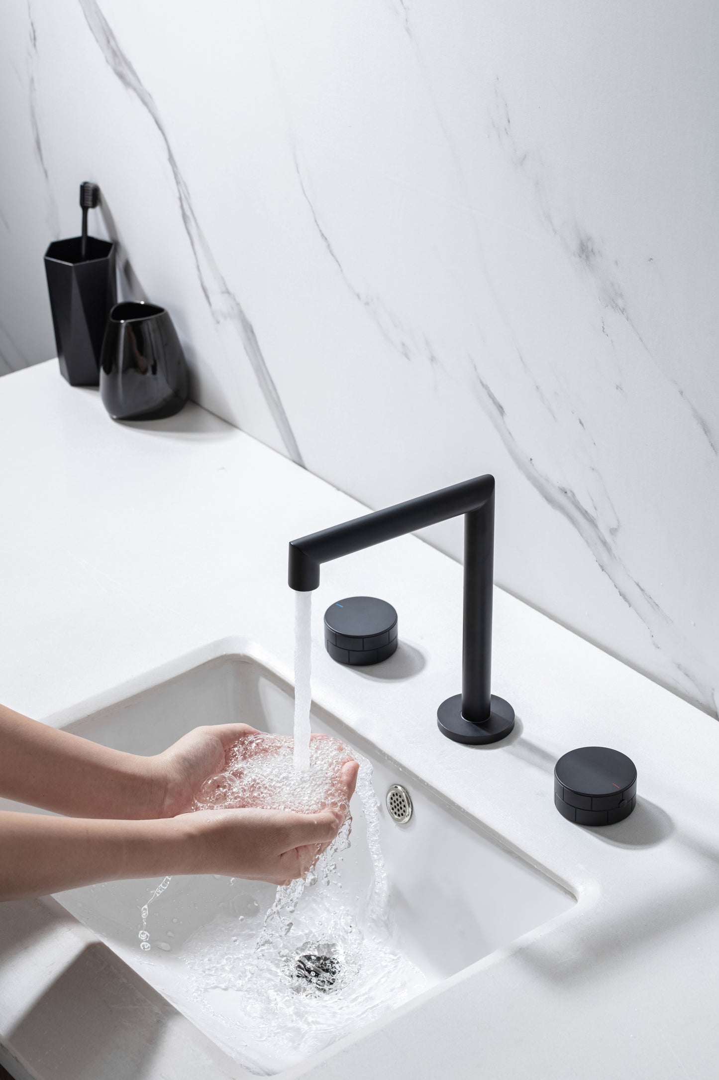 Modern Matte Black Bathroom Faucet