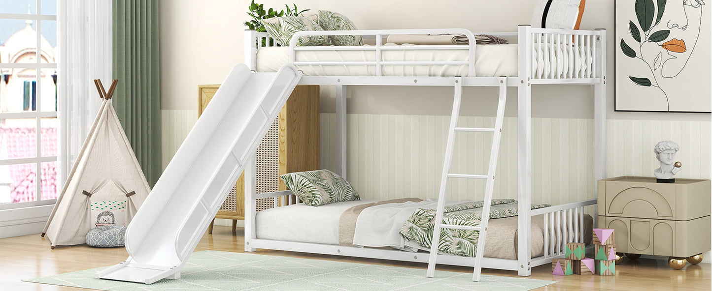 White Metal Twin Bunk Bed with Slide - Perfect Pick for Siblings or Sleepovers