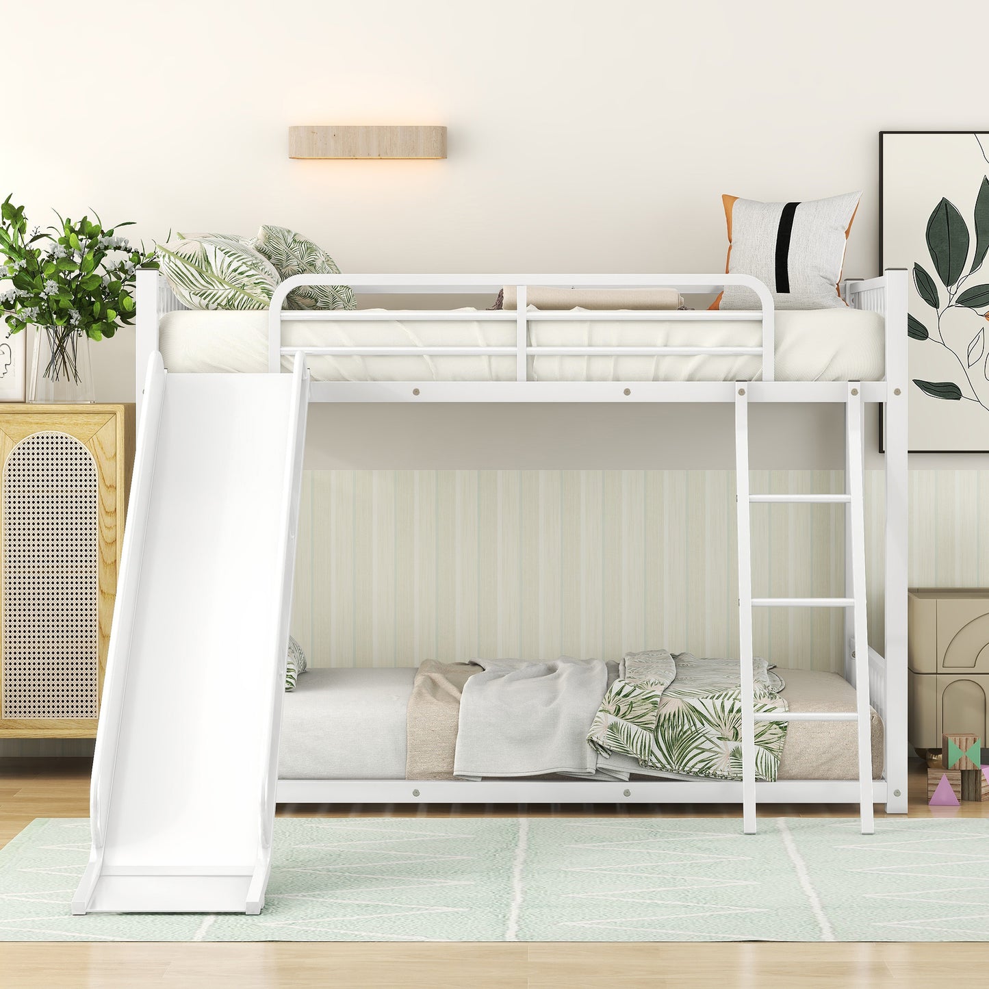 White Metal Twin Bunk Bed with Slide - Perfect Pick for Siblings or Sleepovers