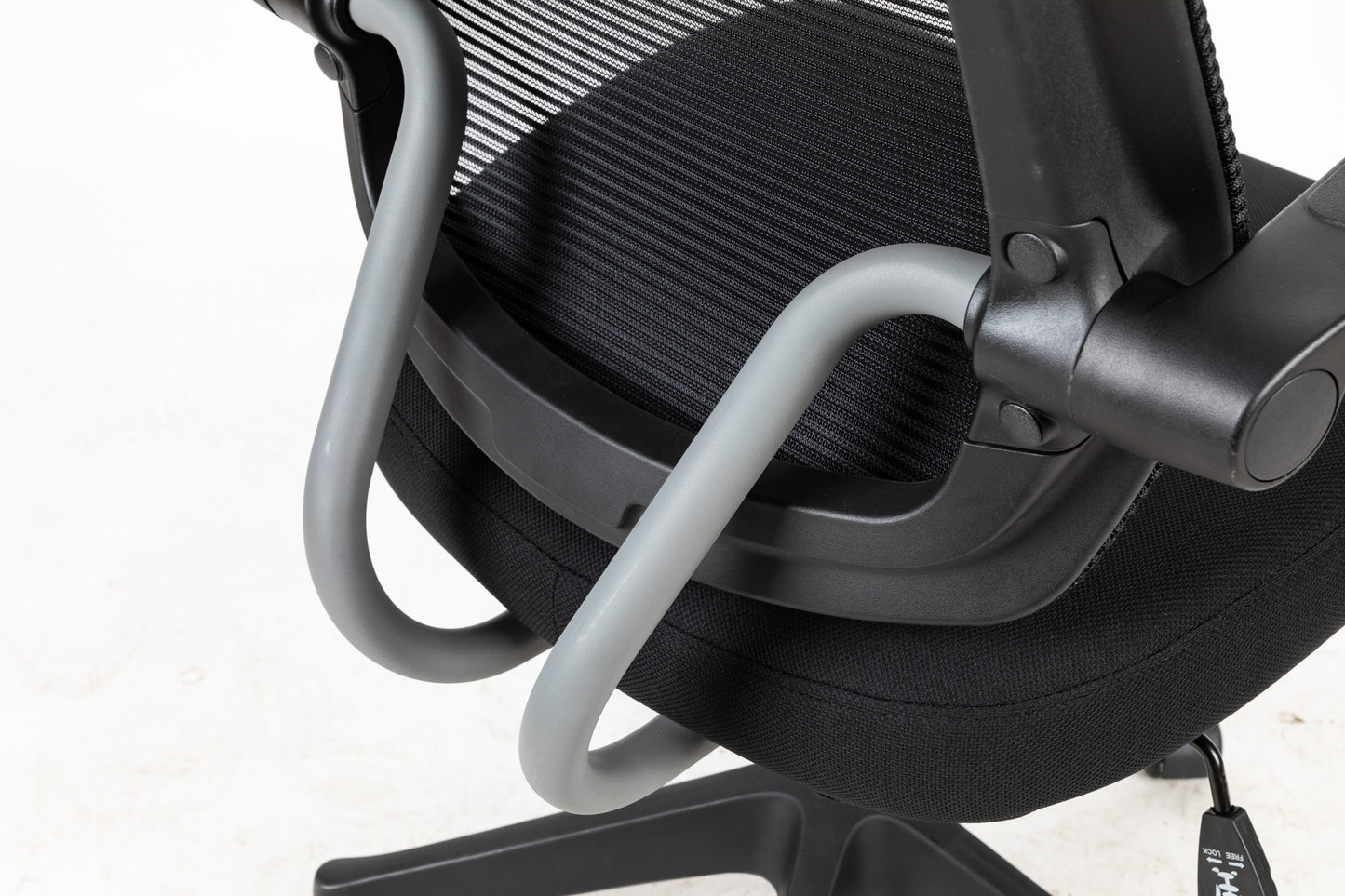 Mid task office chair with flip up arms, tilt angle max to 105 °,300LBS,Black