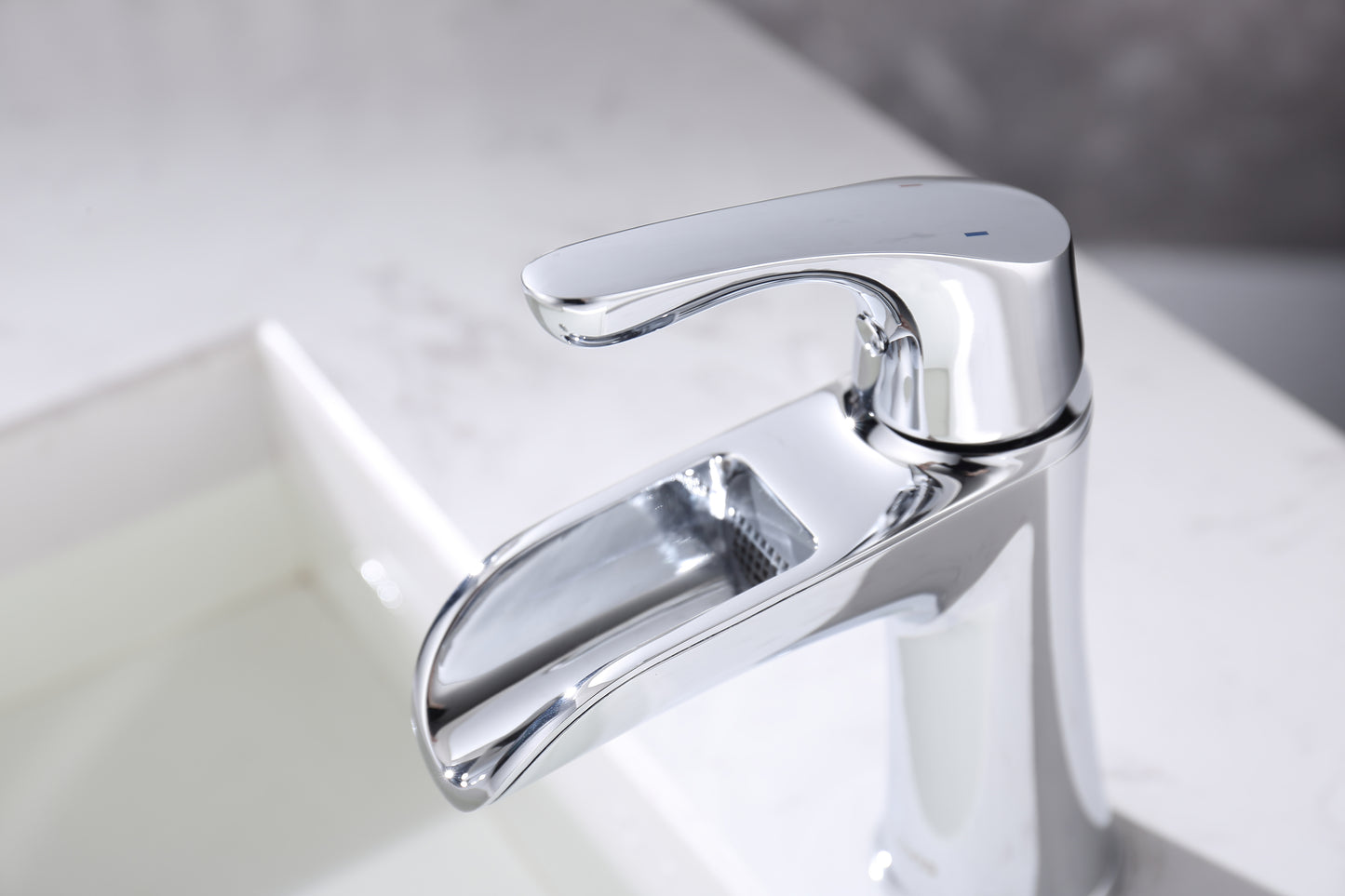 Sleek Chrome Finish Bathroom Sink Faucet