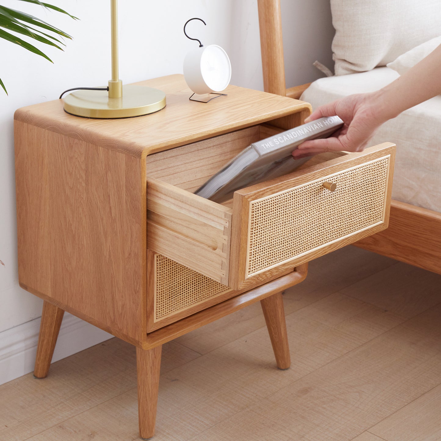 Pure Solid Wood Bedside Cabinet Modern Simple Nightstands North America Oak Bedside Cabinet Nordic Bedroom Solid Oak Storage Cabinet 0.4m