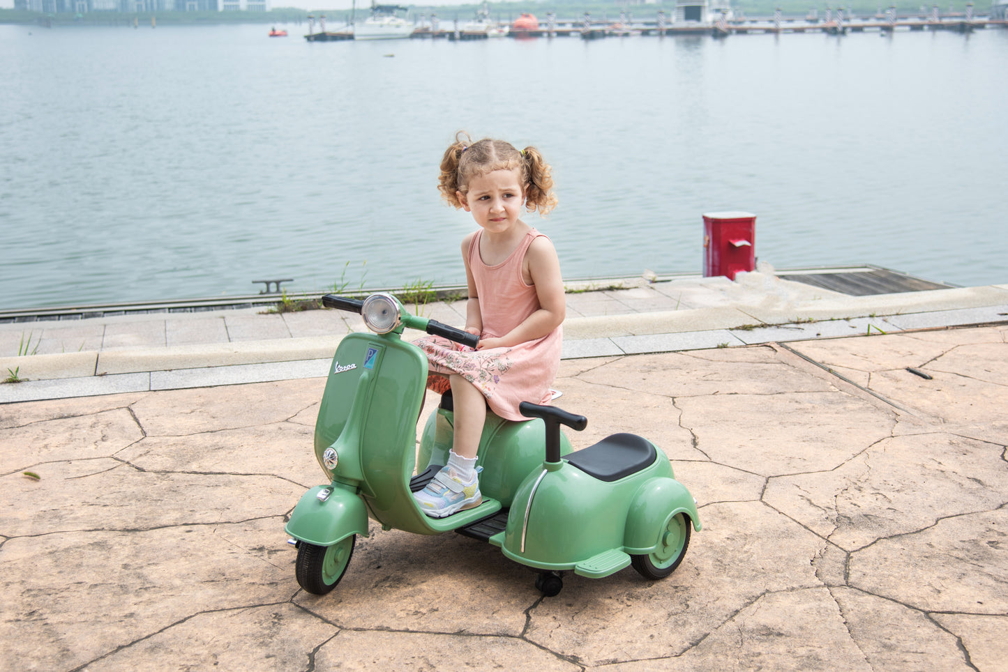 6V LICENSED Vespa Scooter Motorcycle with Side Car for kids, Green