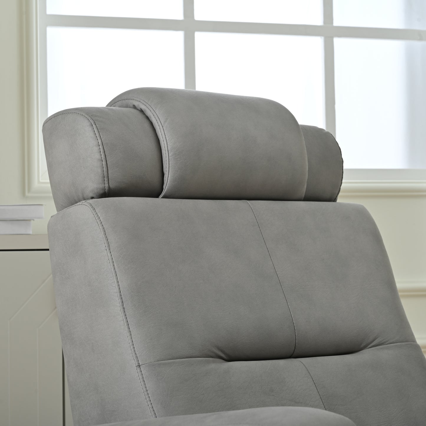 Comfortable Power Lift Recliner Chair for the Elderly with USB Charge Port (Light Gray)