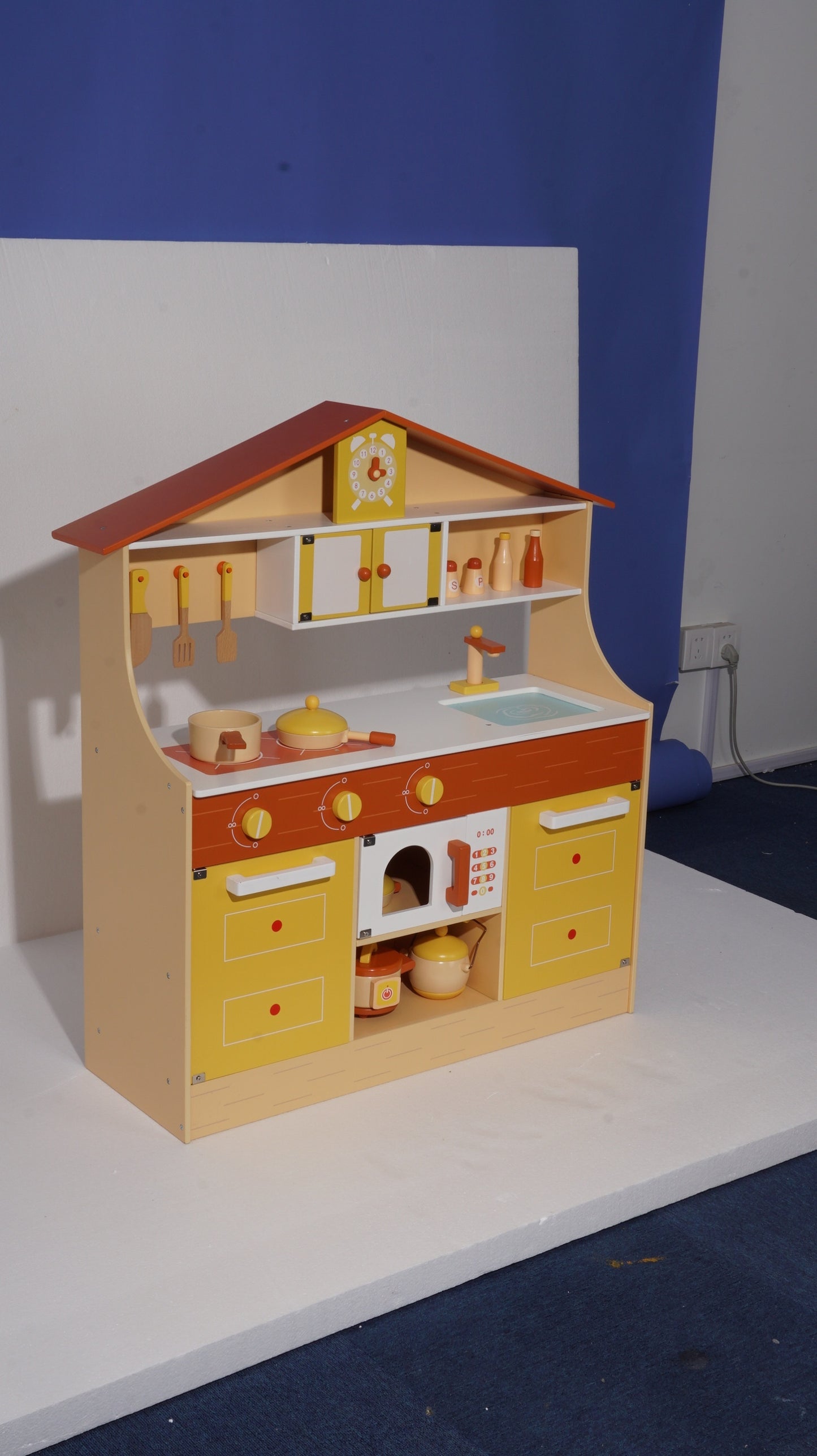 Kid's Wooden Pretend Play Kitchen Set in Yellow, with Cookware and Accessories