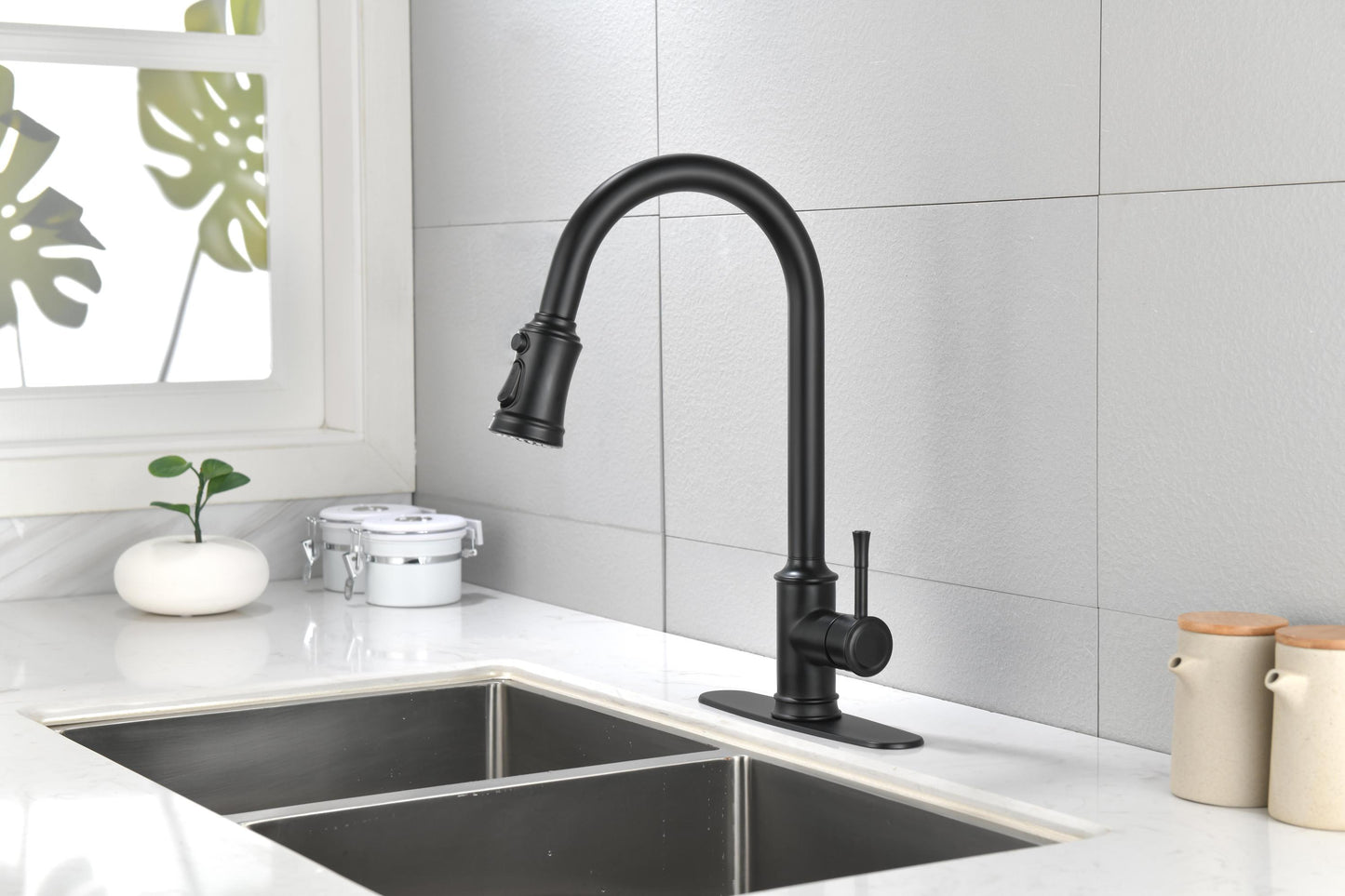 Single Handle High Arc Pull Out Kitchen Faucet,Single Level Stainless Steel Kitchen Sink Faucets with Pull Down Sprayer