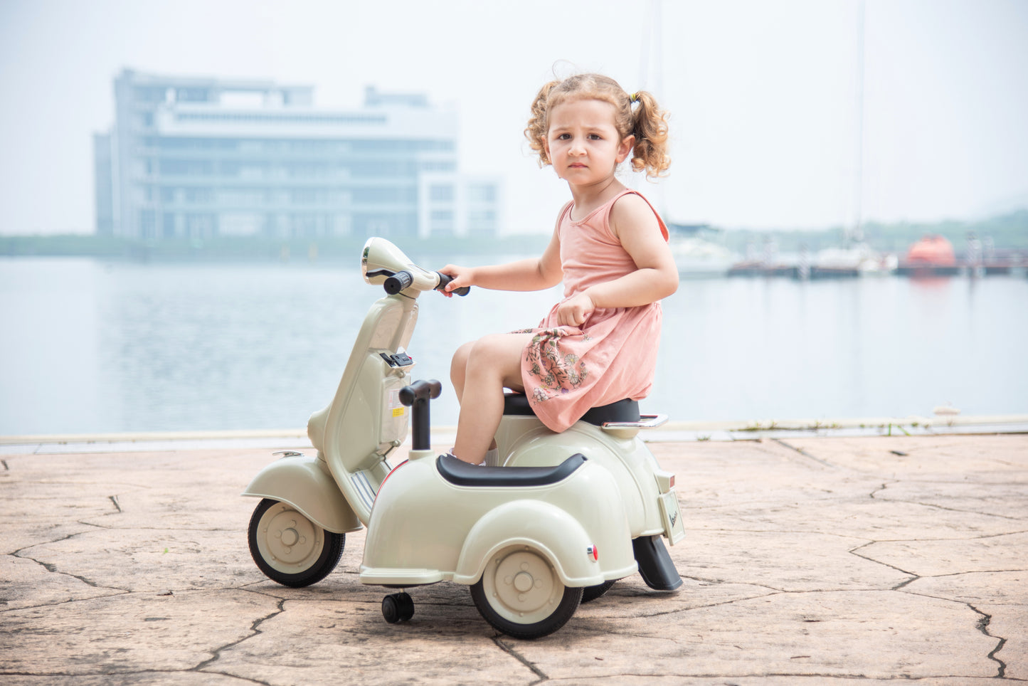 6V LICENSED Vespa Scooter Motorcycle with Side Car for kids, Gray