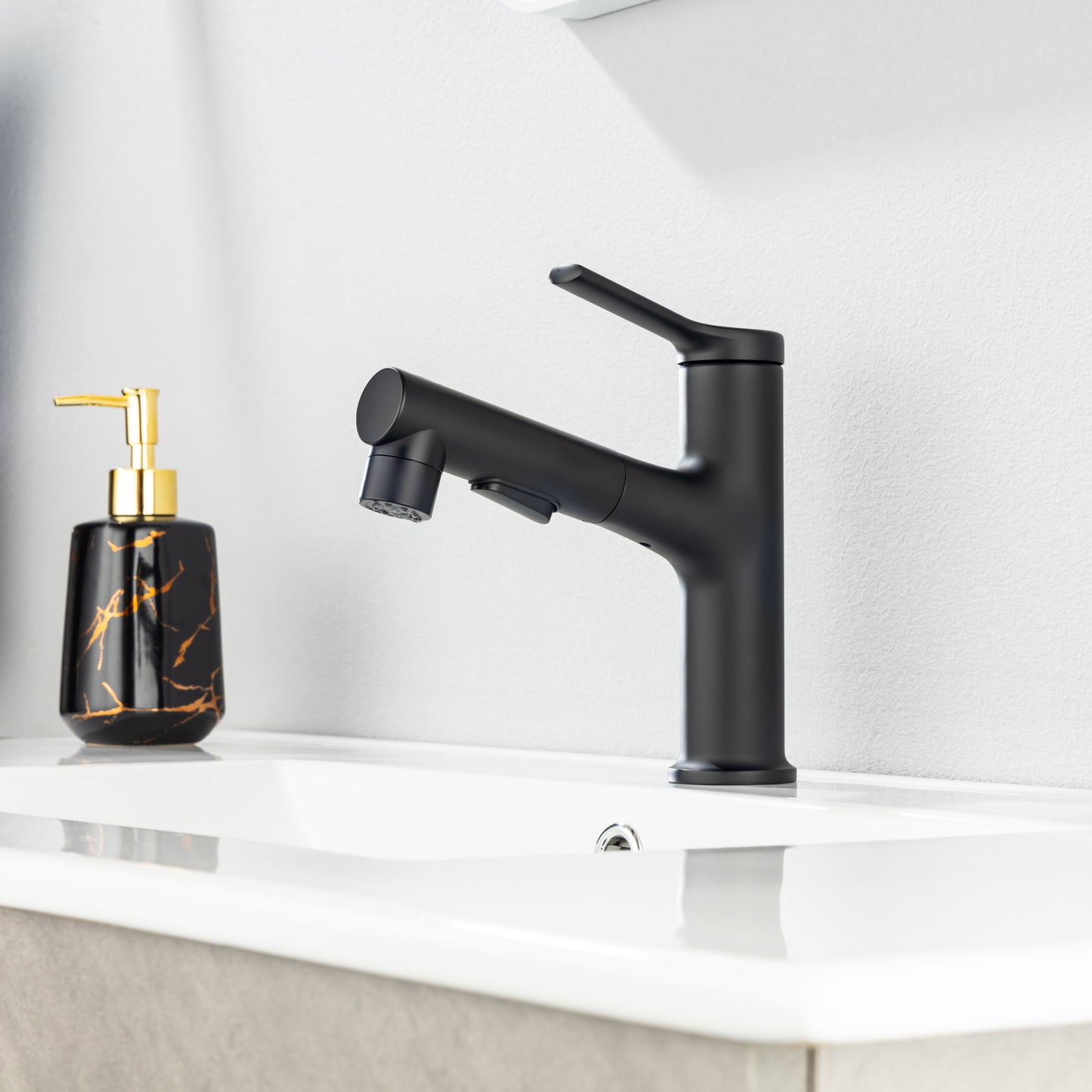 Single Hole Bathroom Faucet with Pull Out Sprayer and Dual Spray Modes