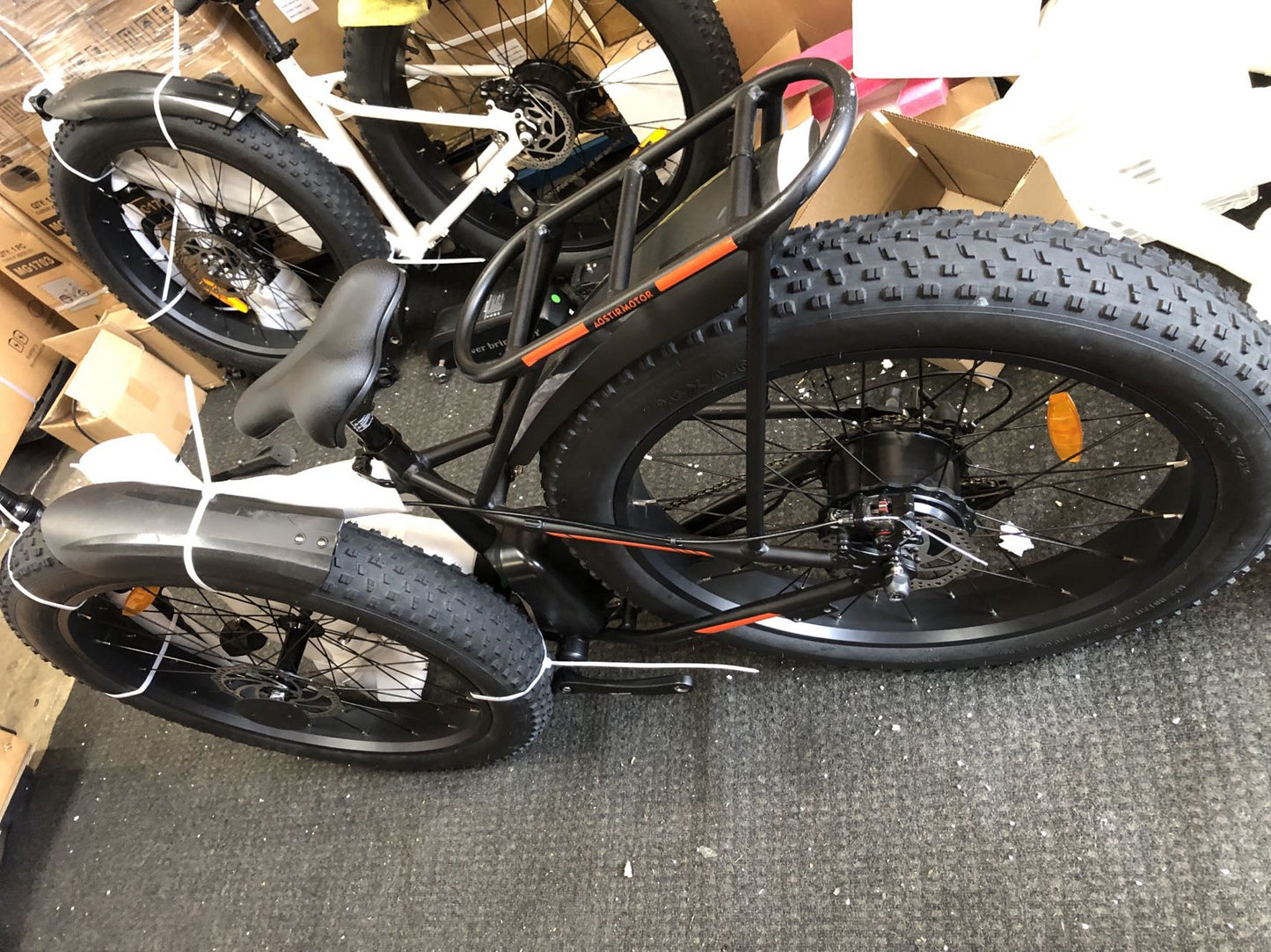 **Refurbishment bicycles**AOSTIRMOTOR S07-B 26" 750W Electric Bike Fat Tire P7 48V 13AH Removable Lithium Battery for Adults with Detachable Rear Rack Fender(Black)**Refurbishment bicycles**