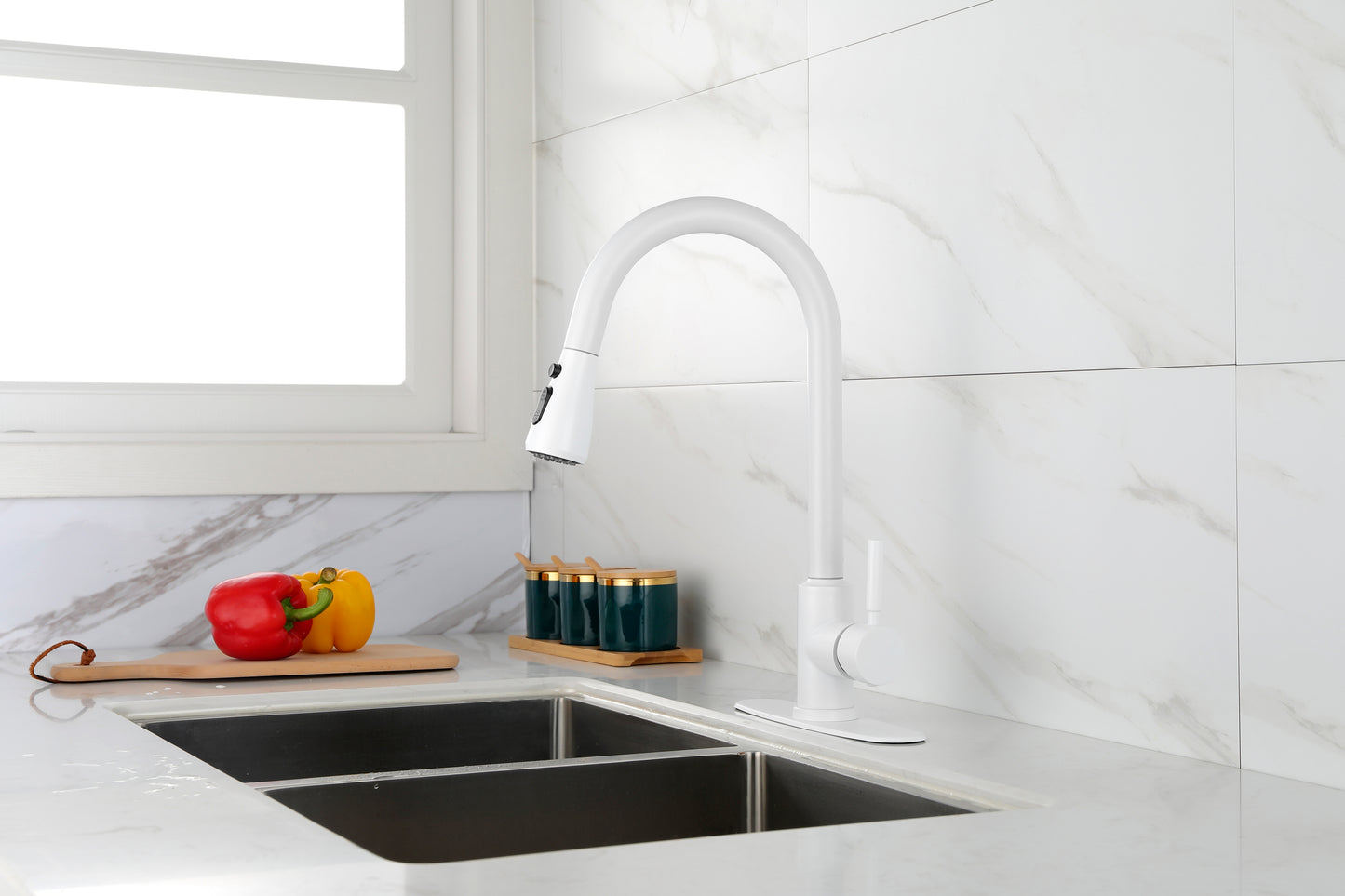 Kitchen Faucet with Pull Out Spraye