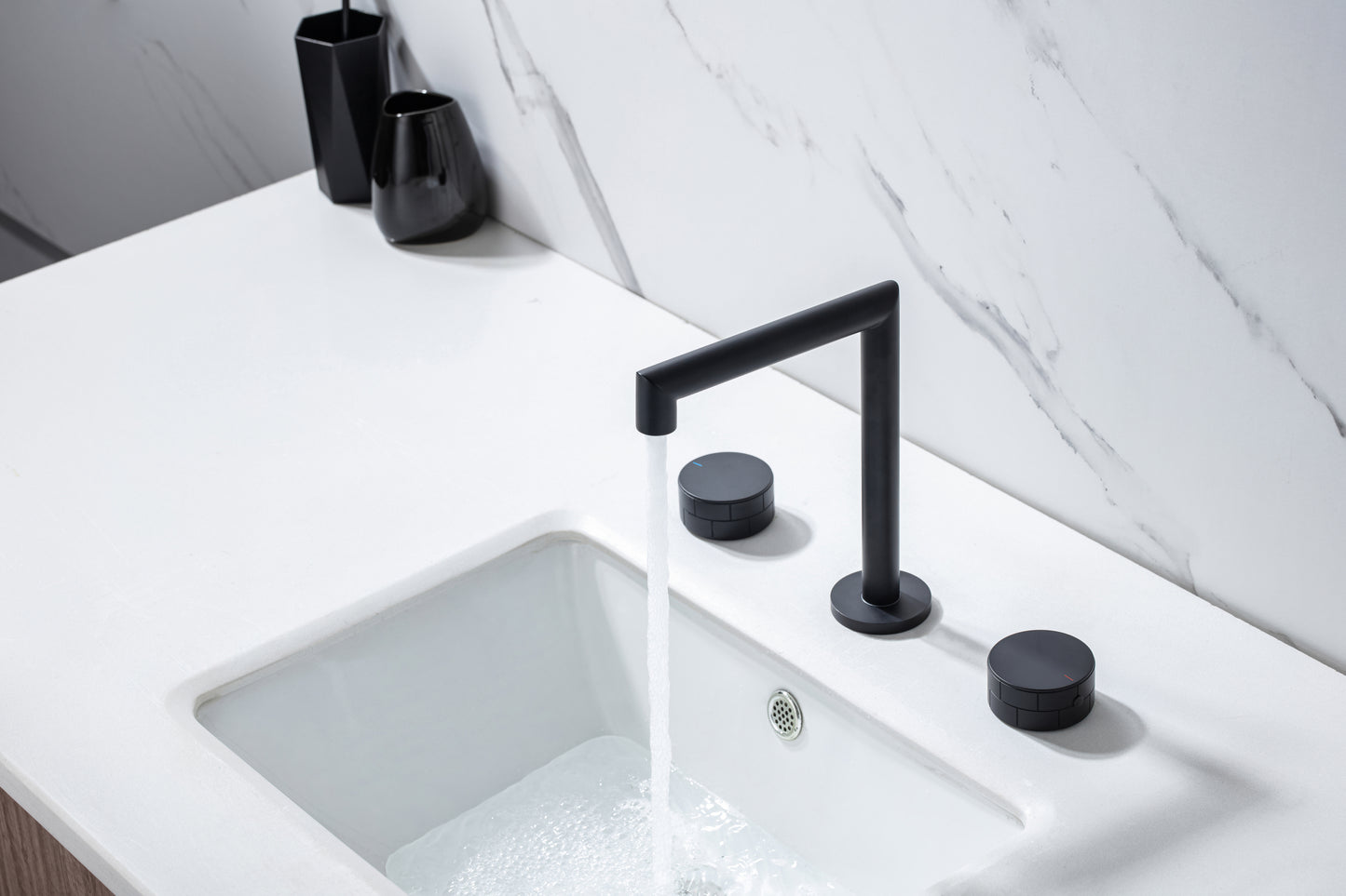 Modern Matte Black Bathroom Faucet