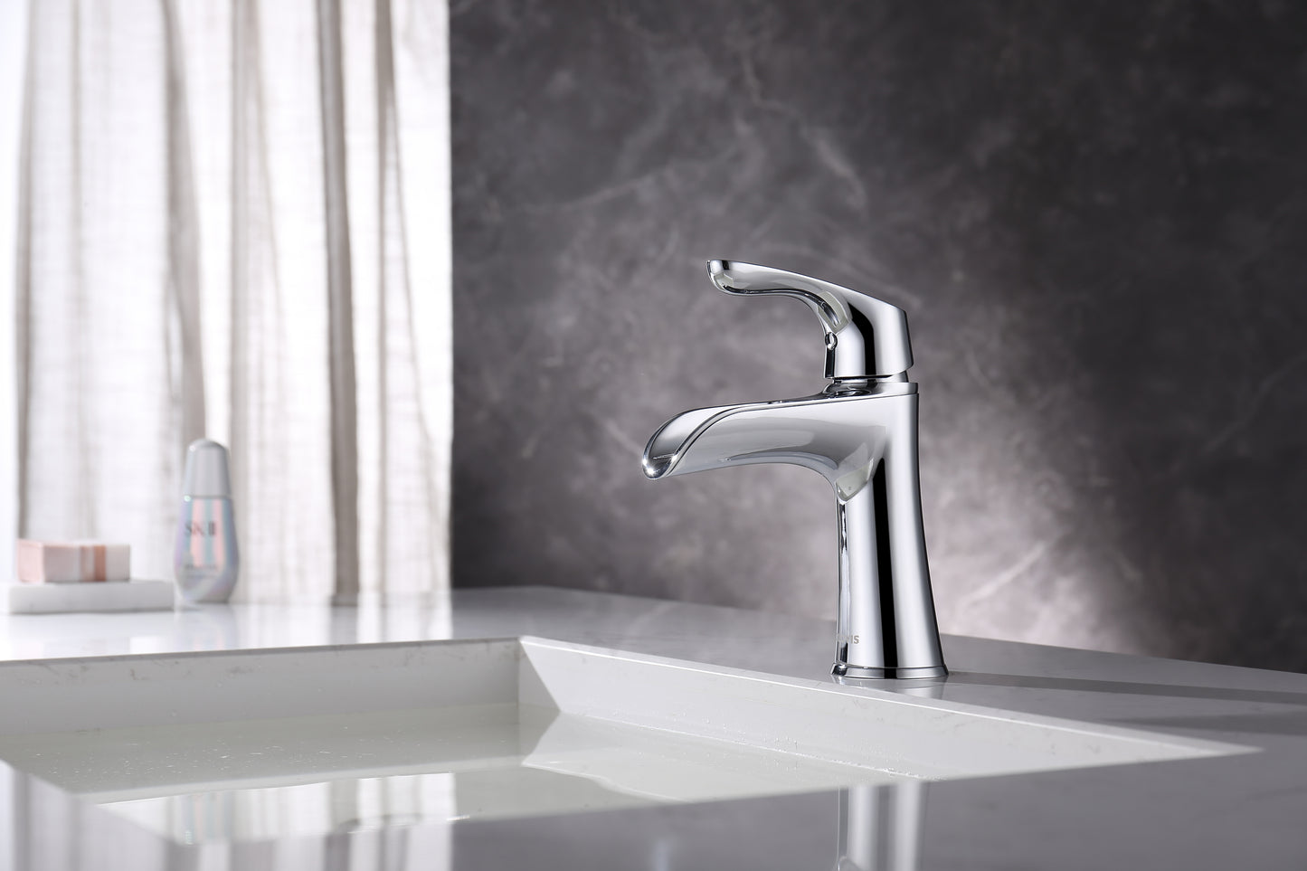 Sleek Chrome Finish Bathroom Sink Faucet