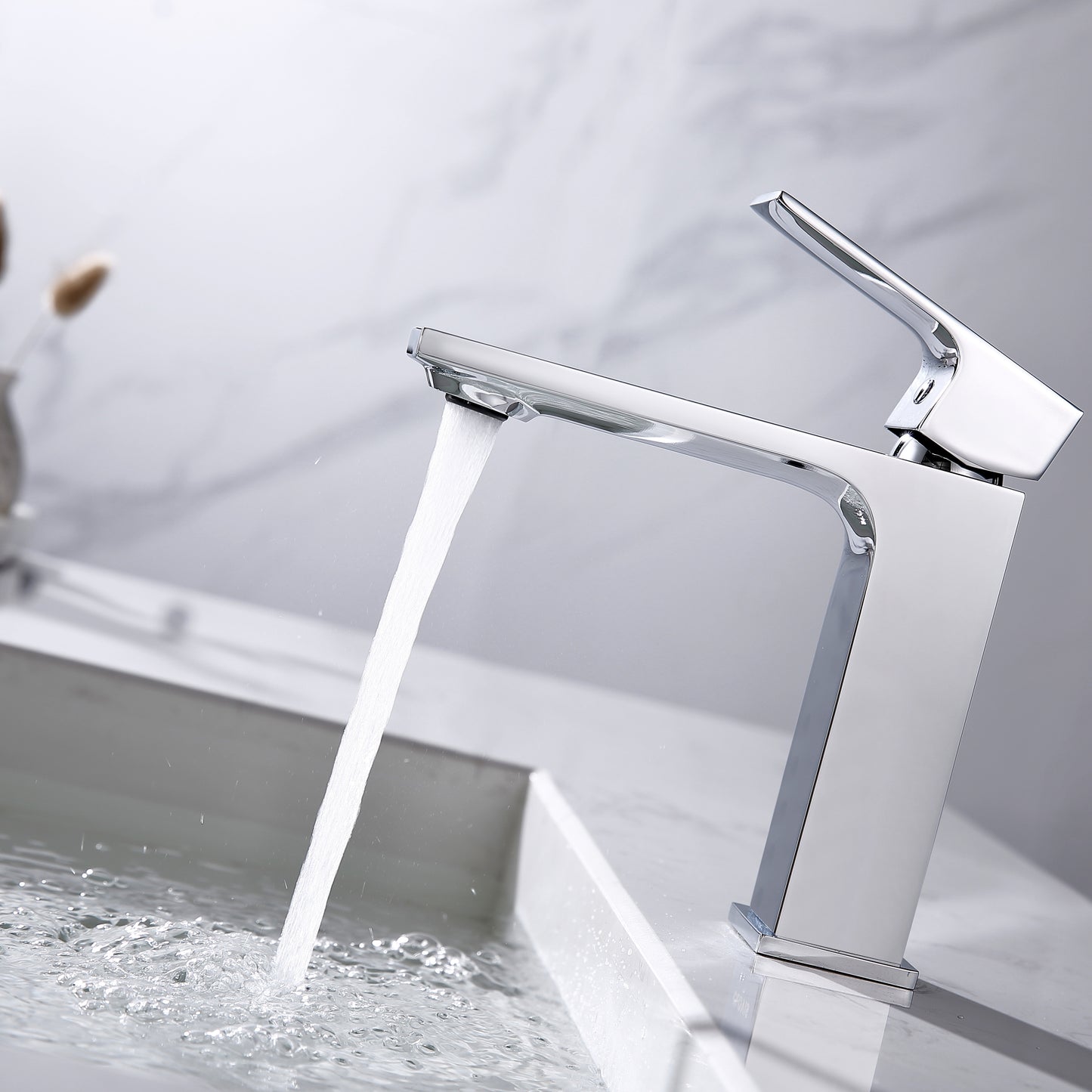 Modern Chrome Single Handle Lavatory Faucet with Pop-Up Drain