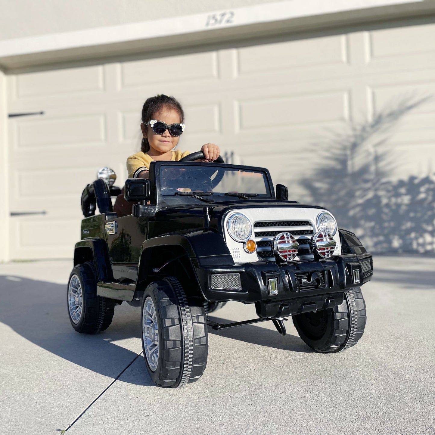 Kids Off-Road Truck Ride-On Car with MP3 Connection and Remote Control