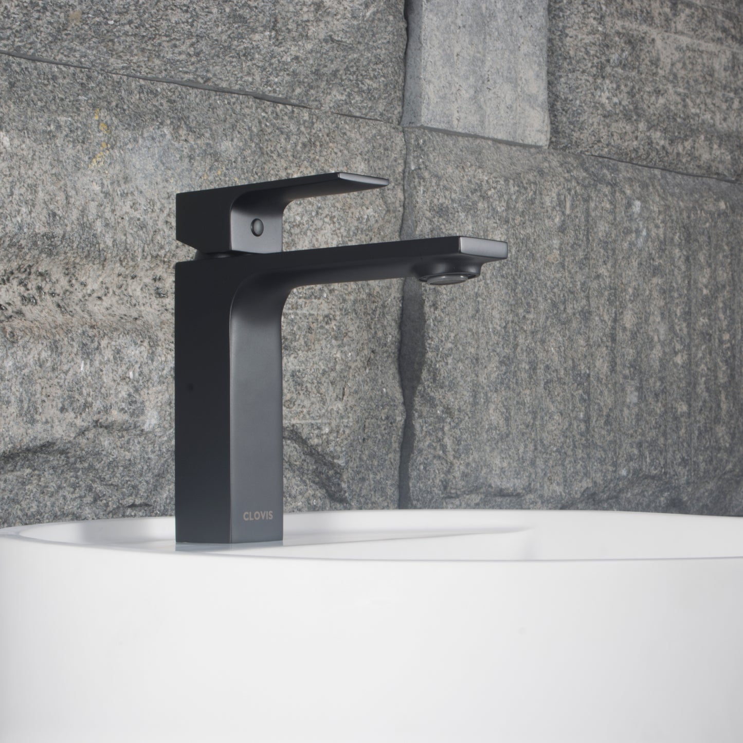 Elegant Matte Black Bathroom Faucet with Single Handle and Pop-Up Drain