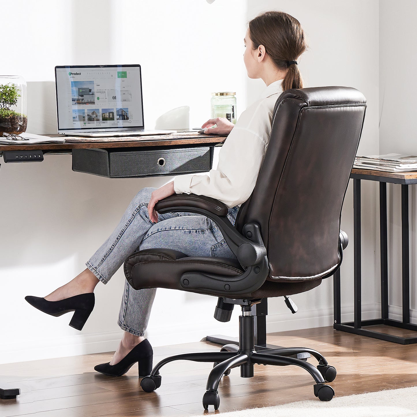 Sweetcrispy Ergonomic Executive Home Office Chair Adjustable Height PU Leather Desk Chair